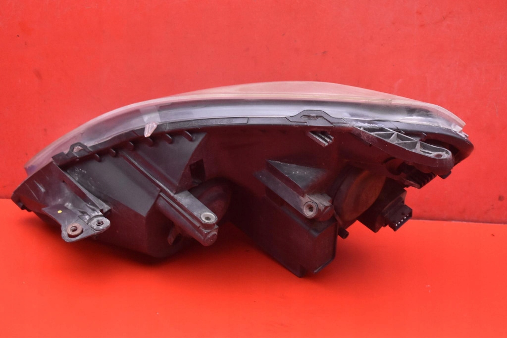 REFLEKTOR right light front EU 24451051RH OPEL ZAFIRA B 05-10
