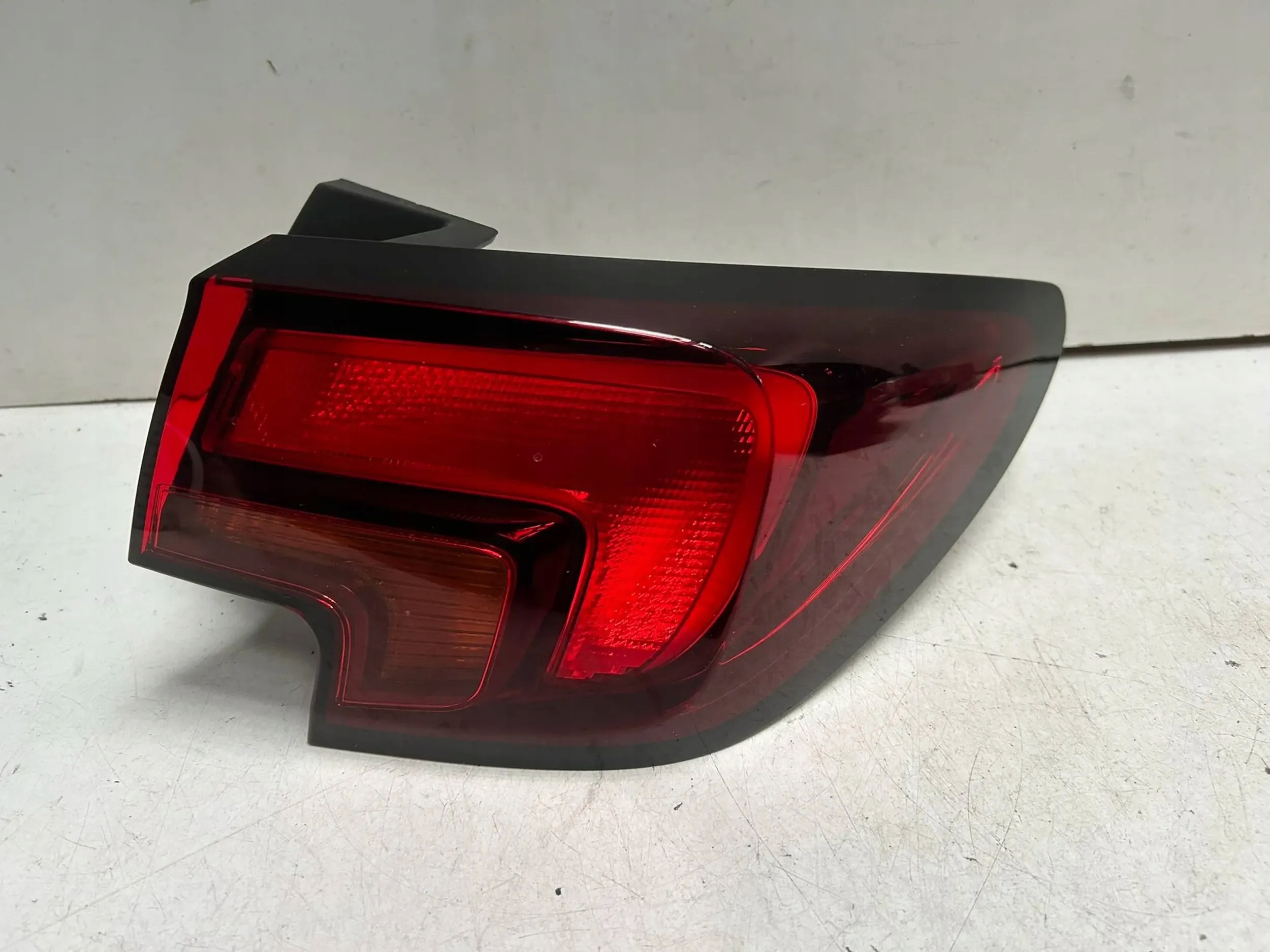 Lampa tył prawy Opel Astra K