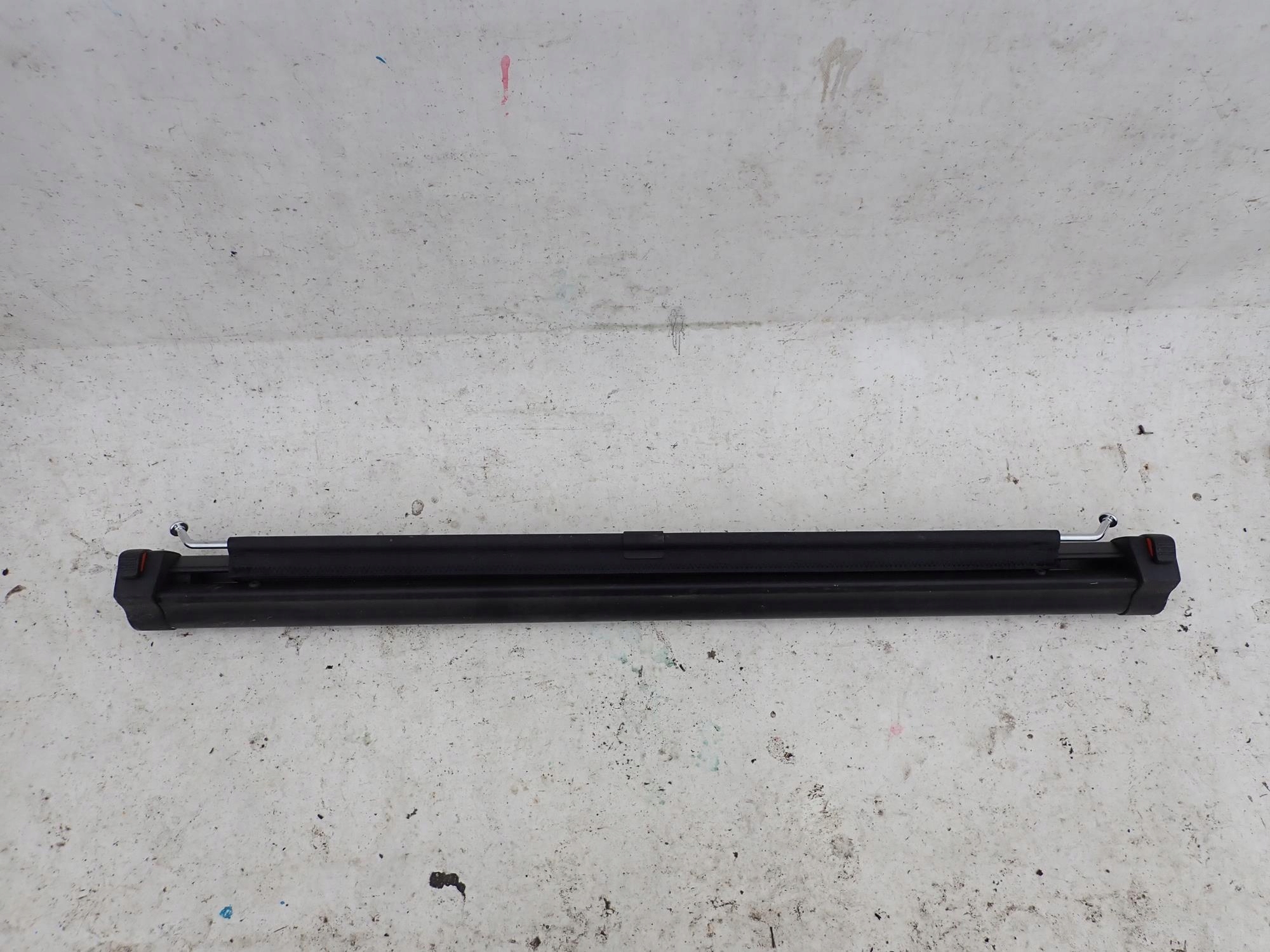 TOYOTA AURIS II 2 12-18 plato blinds net boot