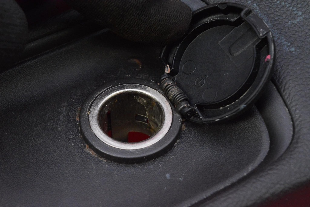 TUNEL mitte EU 39124502 OPEL ASTRA 5 V K 15-20
