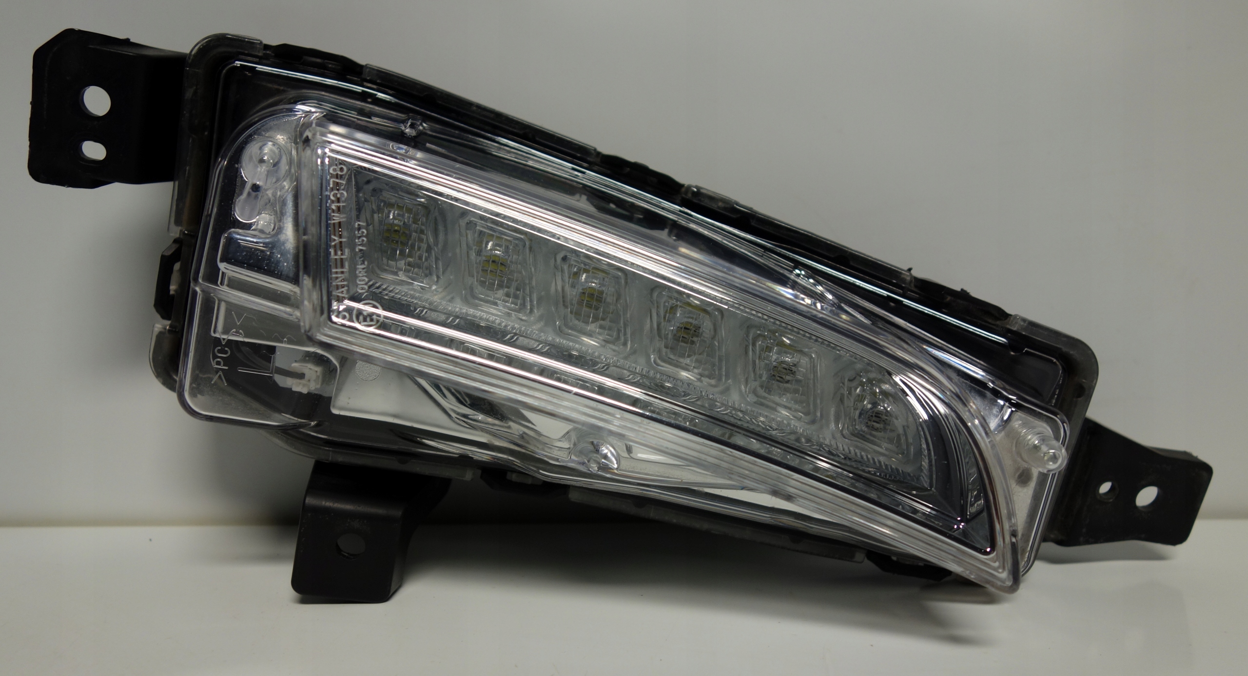 W1378 - SUZUKI VITARA 2 ГАЛОГЕН ЛІВИЙ СВІТЛОДІОДНИЙ DRL