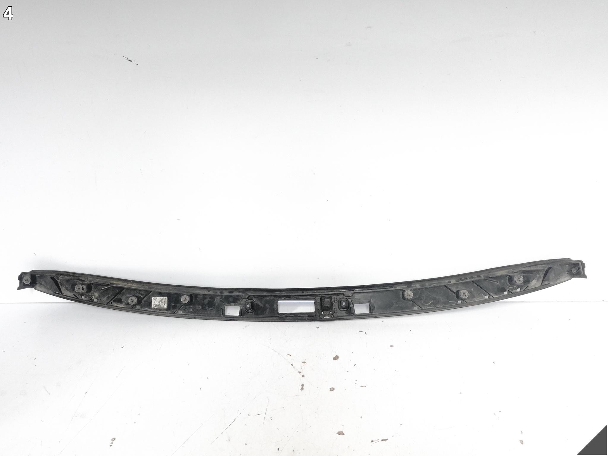 BMW XM G09 22- cap moulding bracket trunk door cover boot rear part