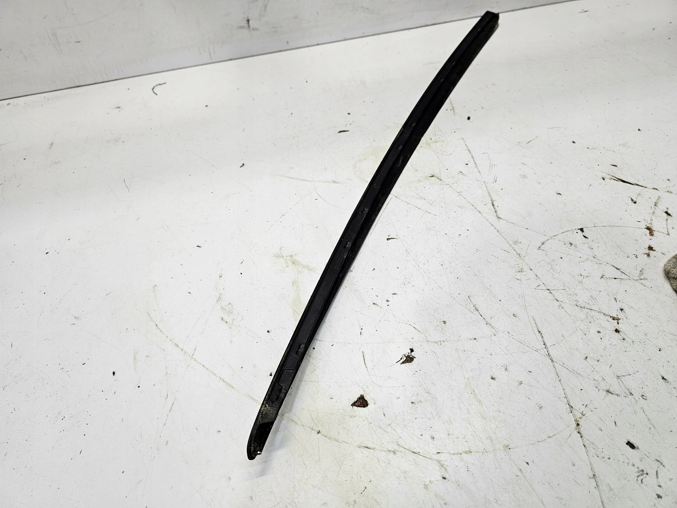 moulding dust windows CZOLOWEJ left front AUDI A6 C7 4G0854327B