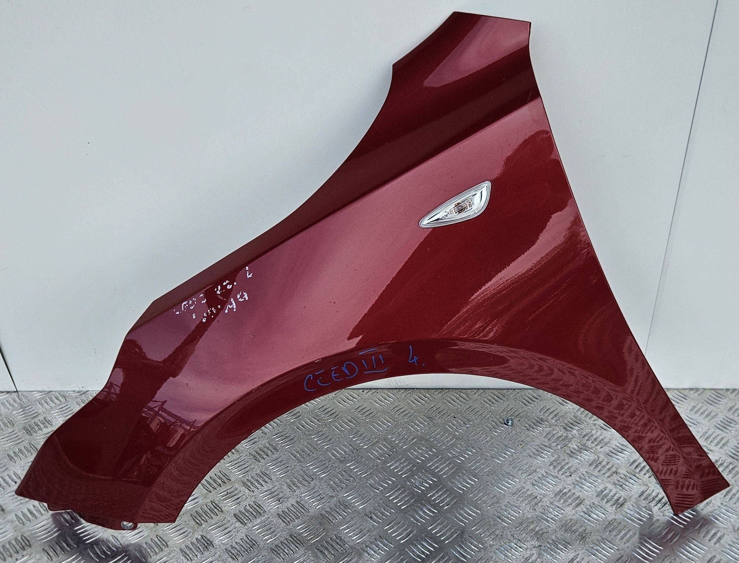 KIA Ceed 3 III 18- fender front front left z with an indicator