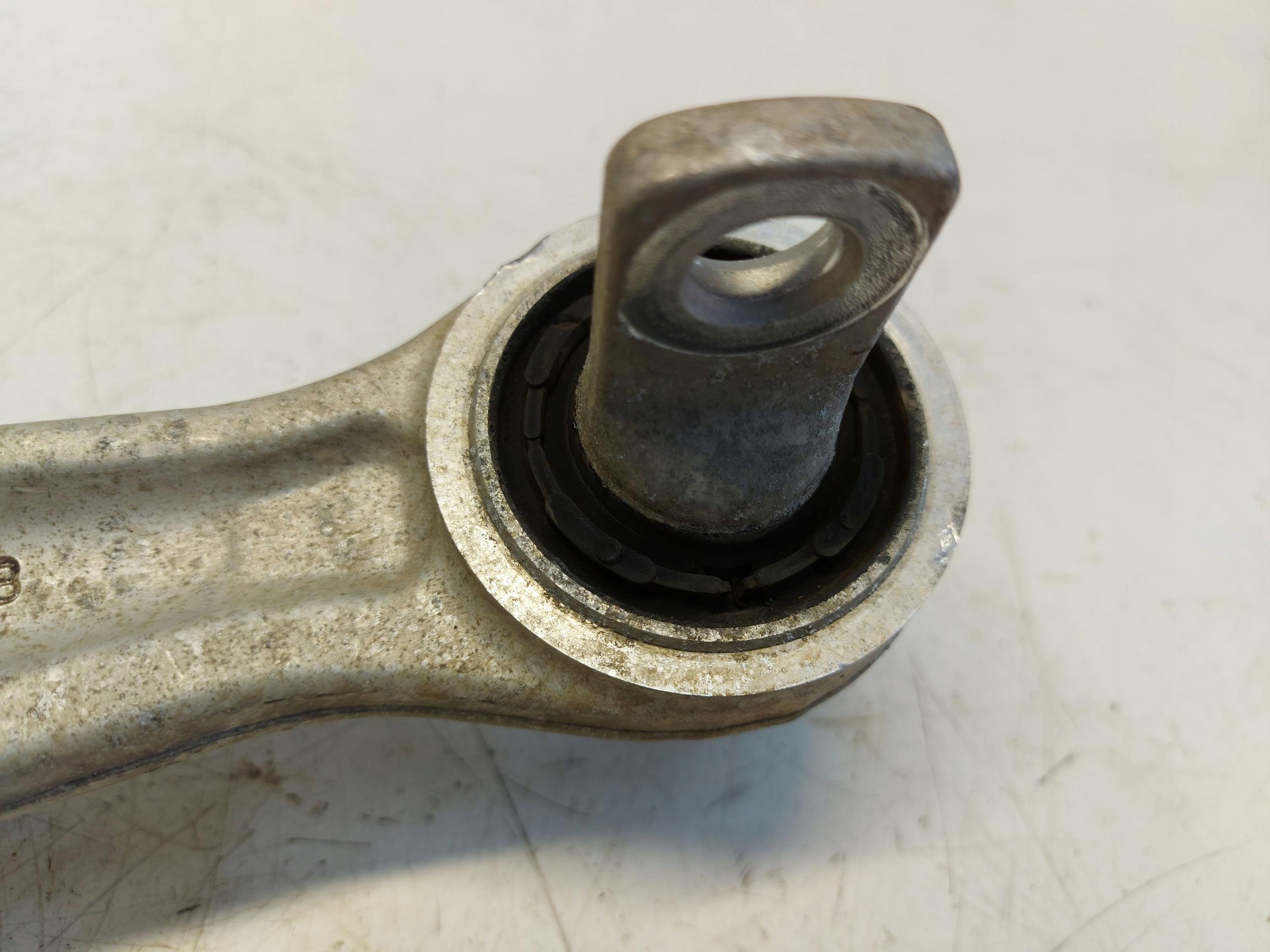 TESLA MODEL 3 arm right front front lower 1044341-00-d