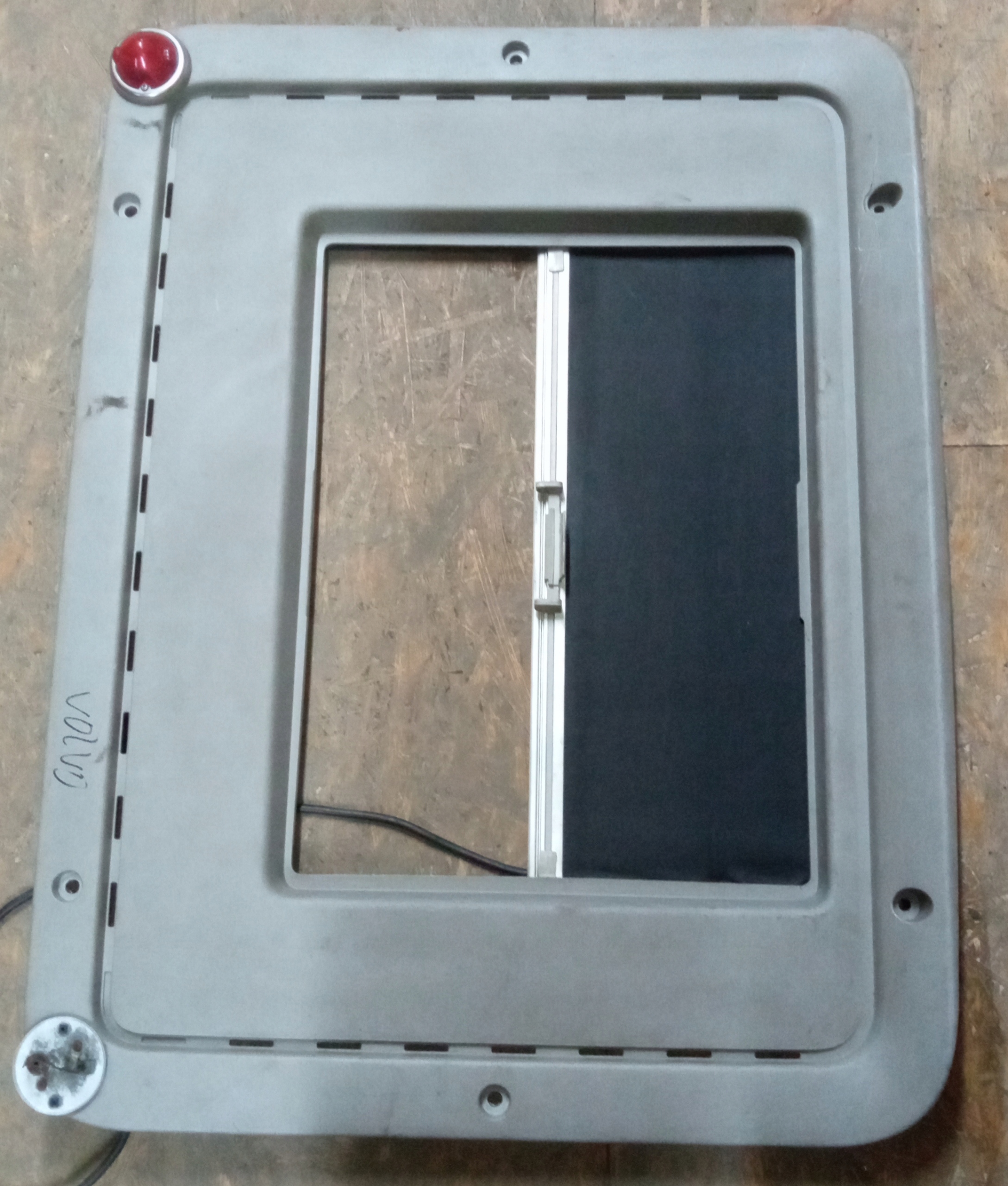 20379765 - Кришка люка Volvo FH FM