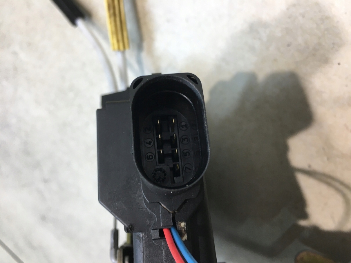 Schloß Tür links heck AUDI A6 C5 7 PIN