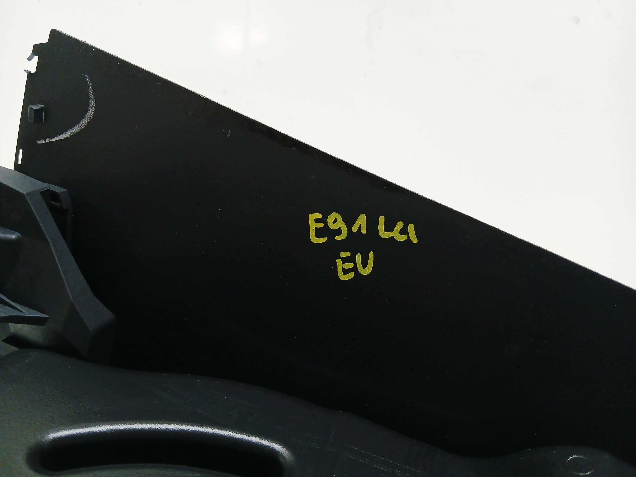 TUNEL central armrest BMW E91 LCI EU 9170915