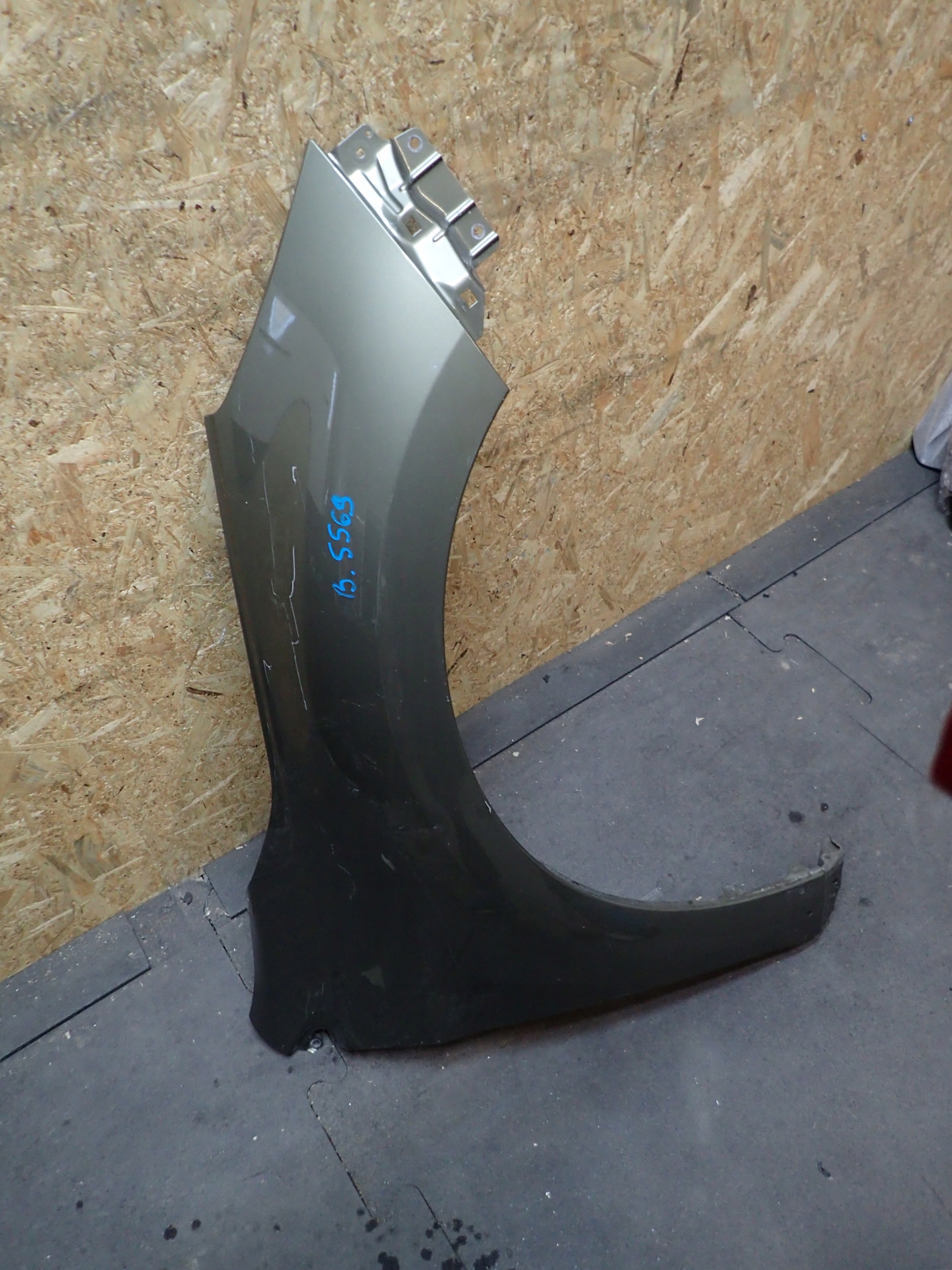 FENDER FRONT RIGHT SUBARU OUTBACK 14