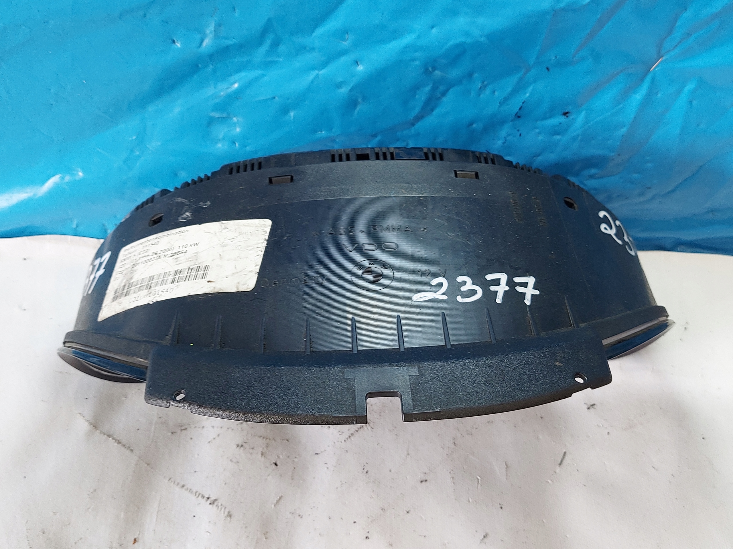 dials clock BMW 5 E39 520i 62118381195