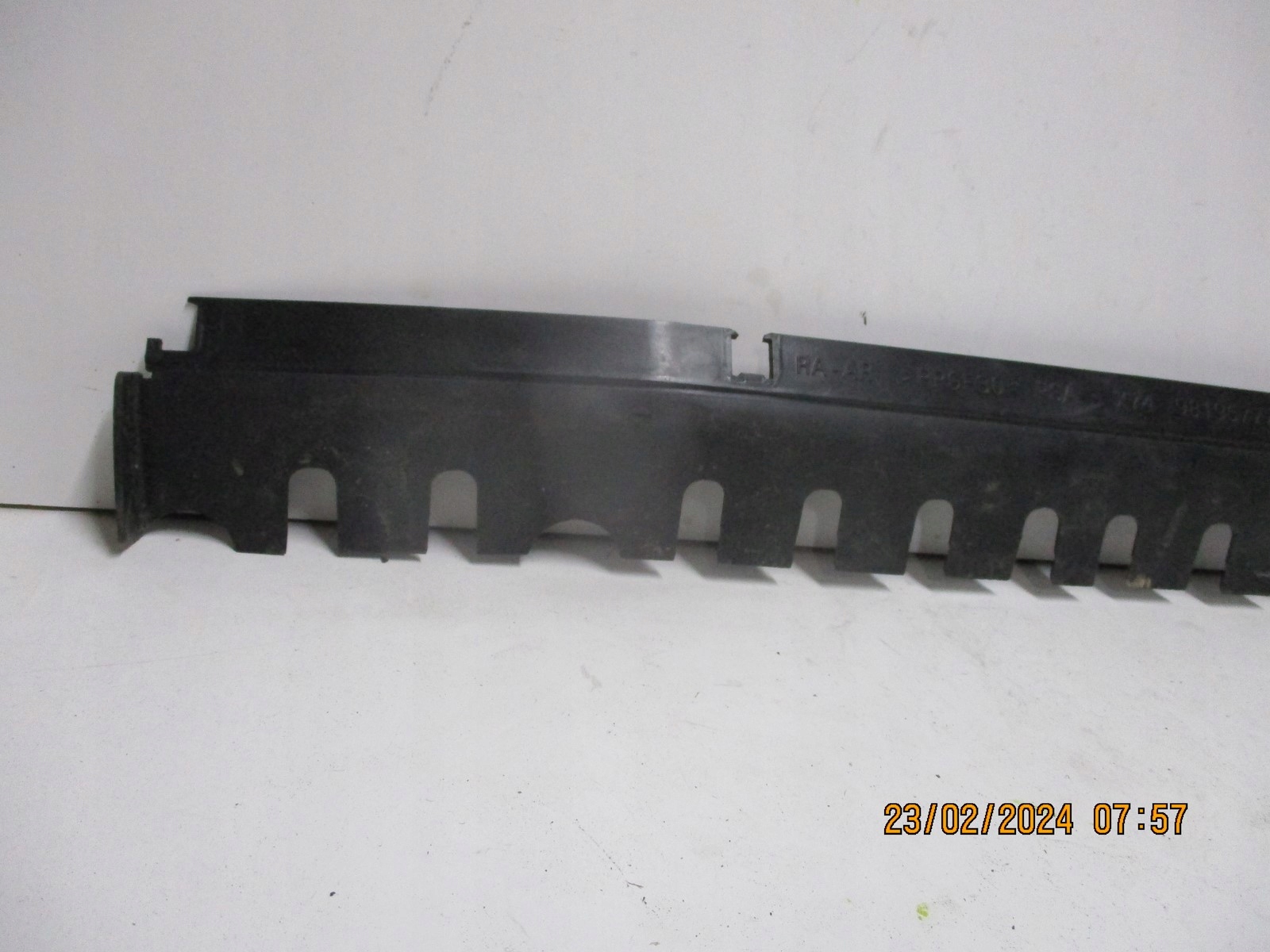BLENDE ABDECKUNG PEUGEOT 9819577780