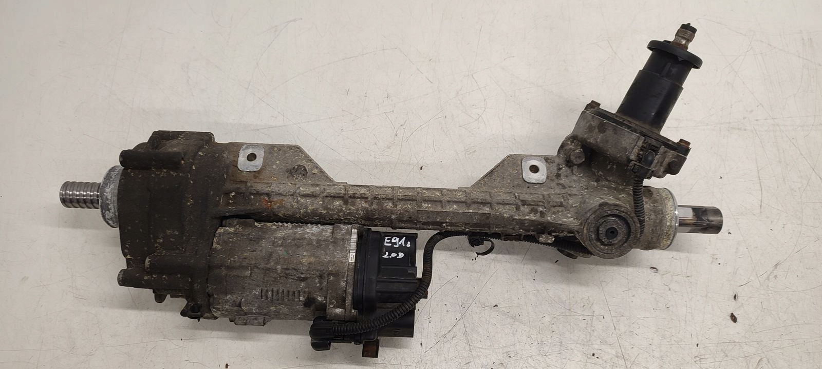 Boîte direction BMW E90 E91 2,0D LIFT