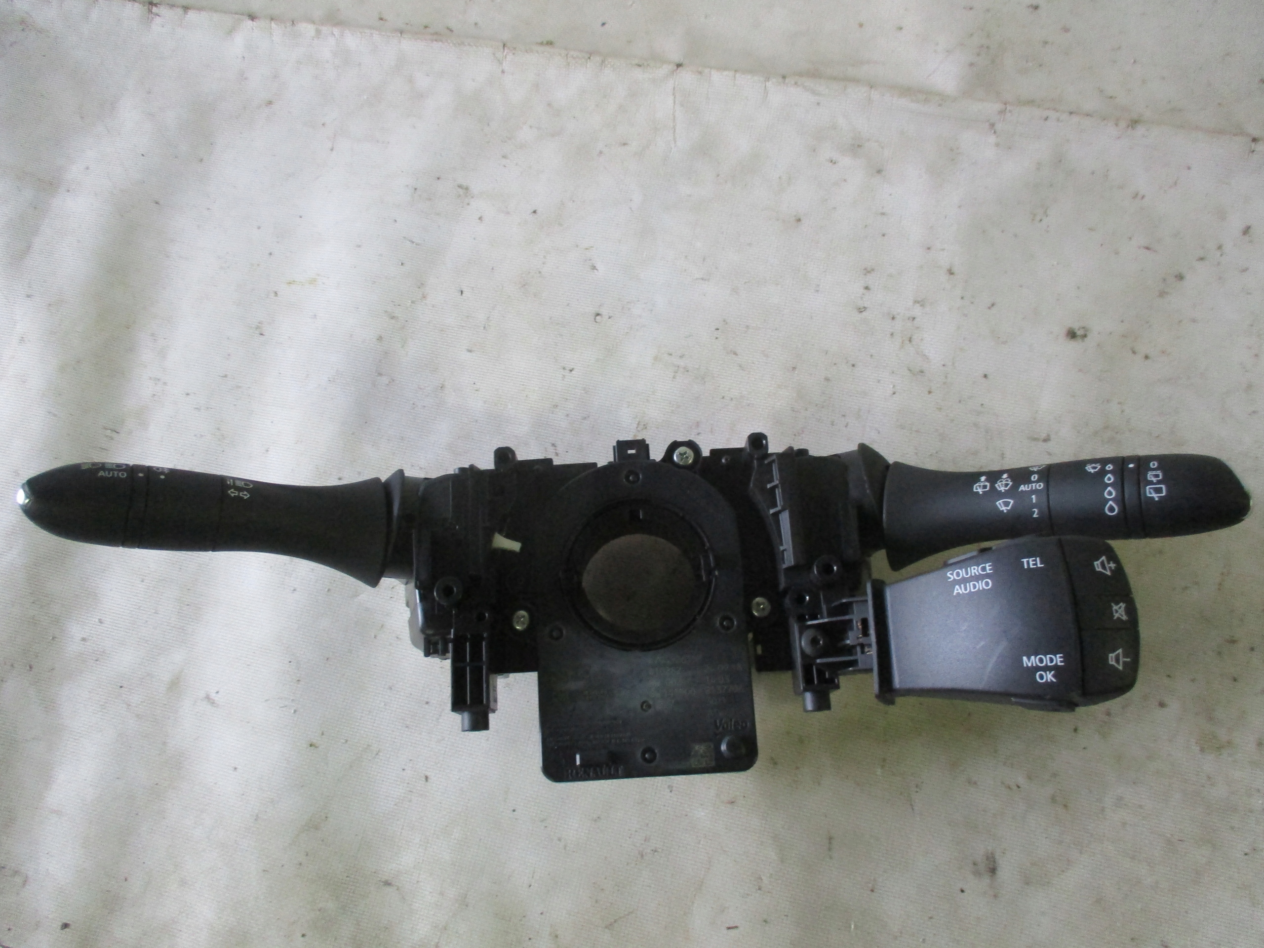 Commandes manetka Megane 4 Espace V5 25567
