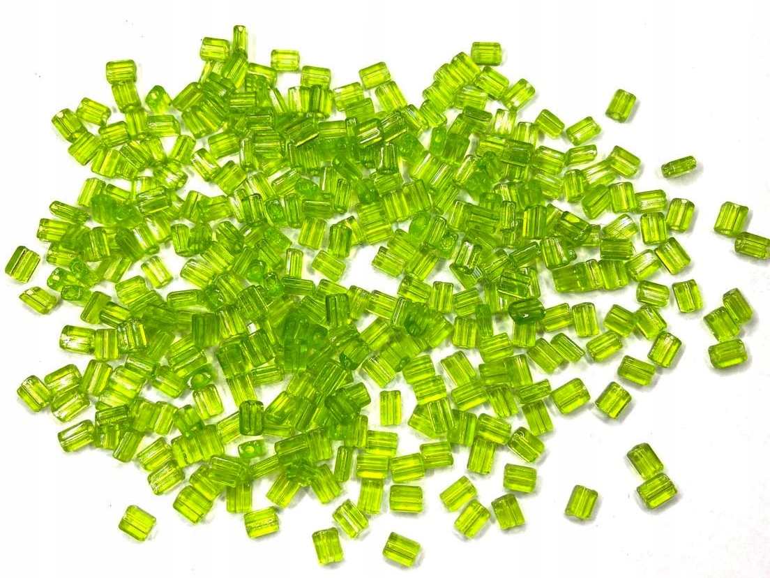 Koraliki Szklane Zielone Rurki 5mm 500szt 578