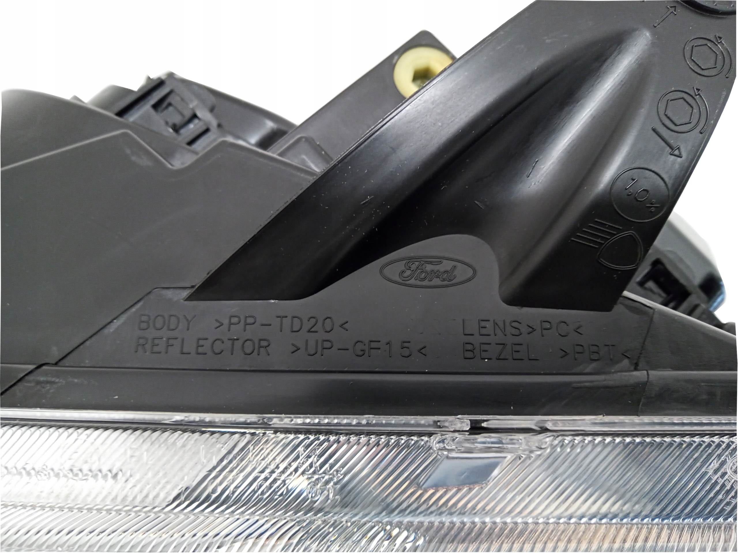 LAMPA LEWA PRZEDNIA FORD FOCUS MK2 MK 2 SOCZEWKA Strona zabudowy lewa