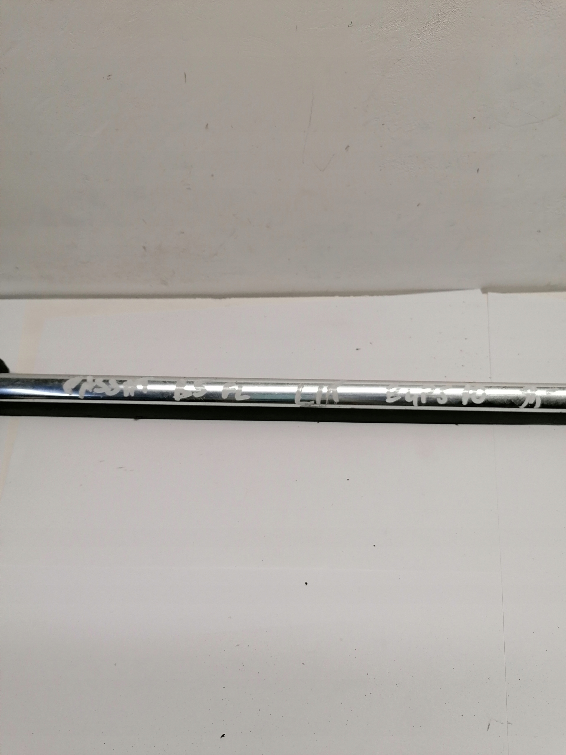 new ORG VW moulding dust windows VW PASSAT B6 3B08374767Z7