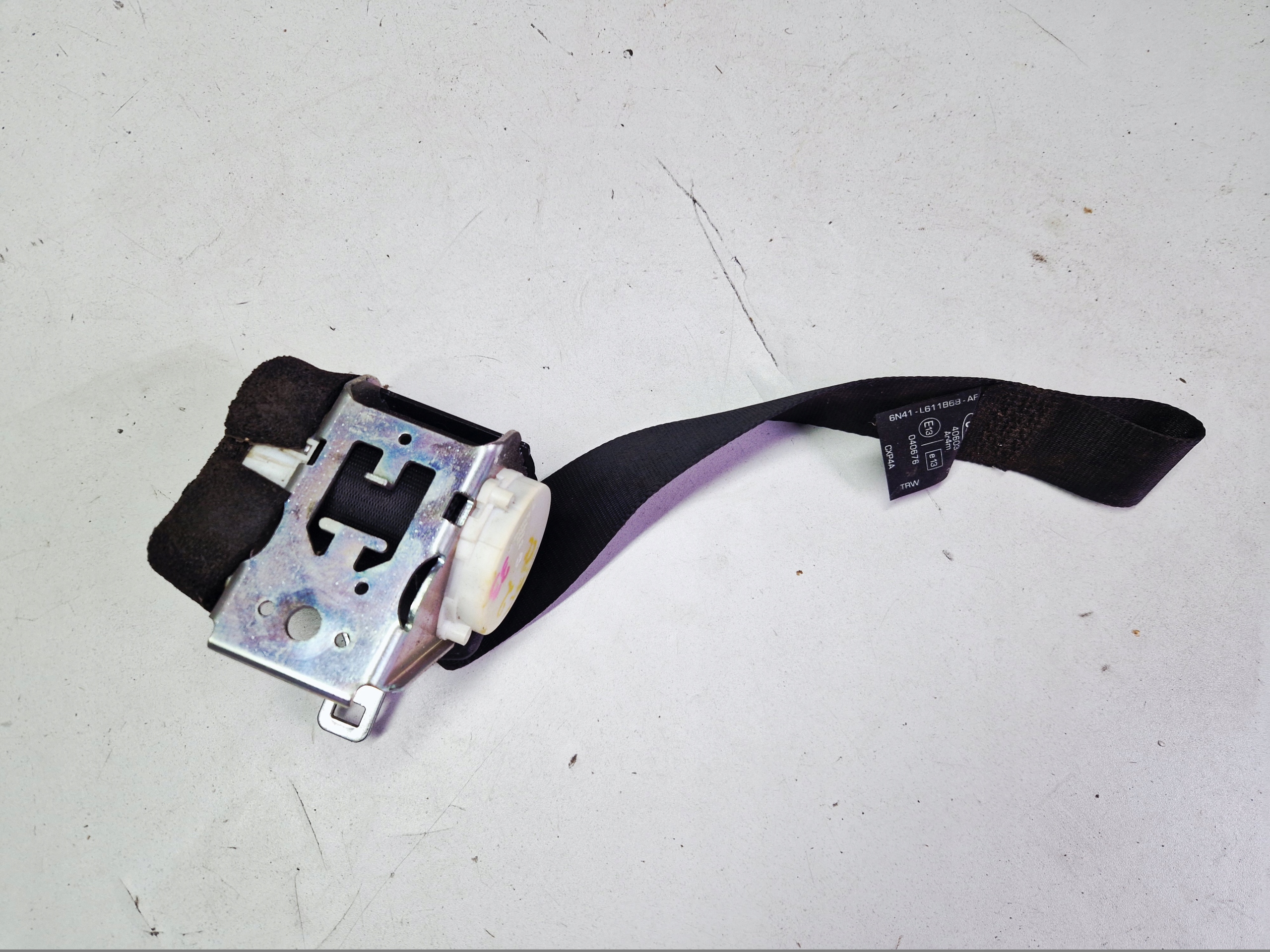 FORD FOCUS MK2 CABRIO Gurten Sicherheits rechts heck 6N41-L611B68-AF