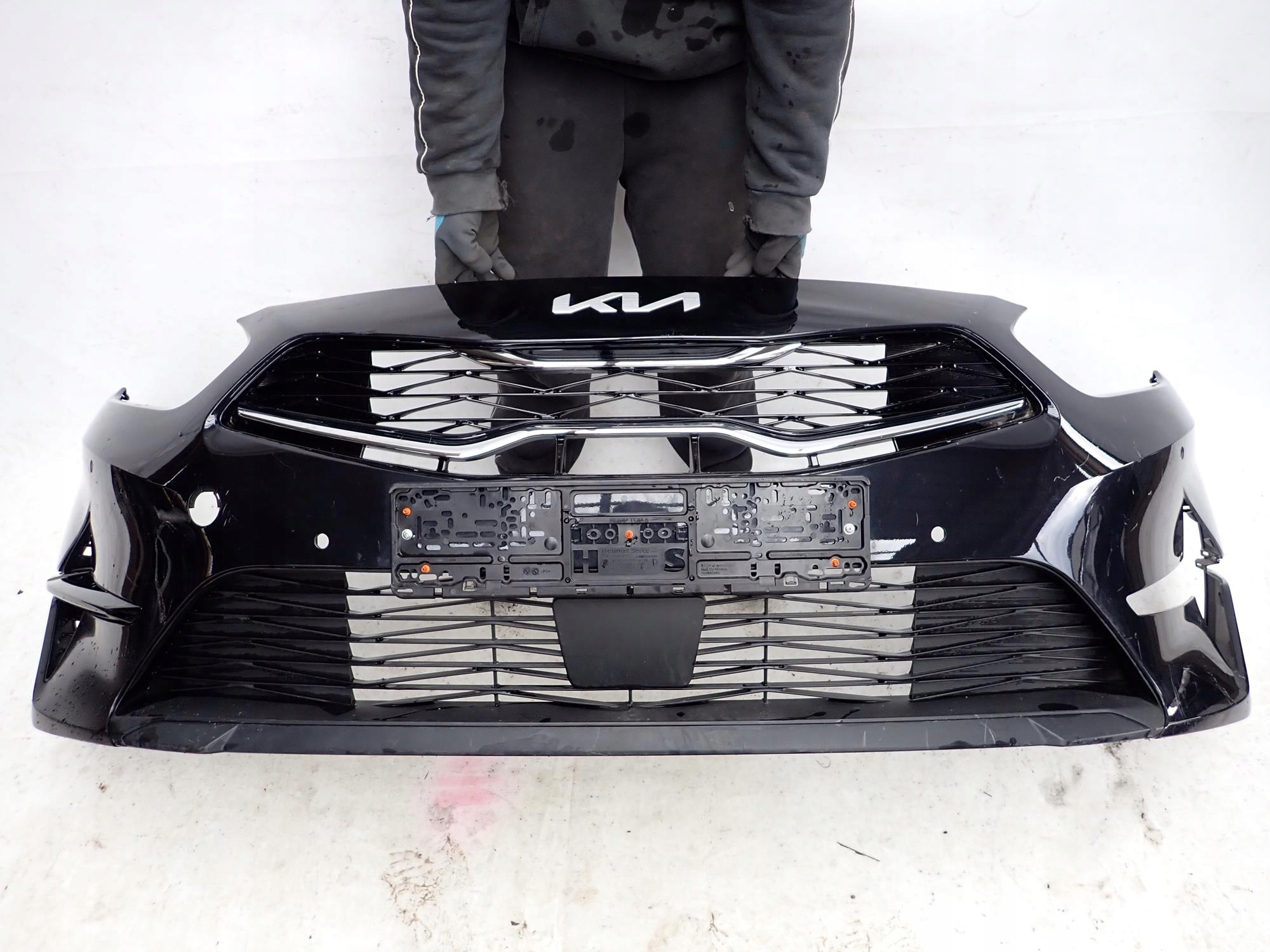 KIA CEED III 3 LIFT 21-> bumper front front PDC