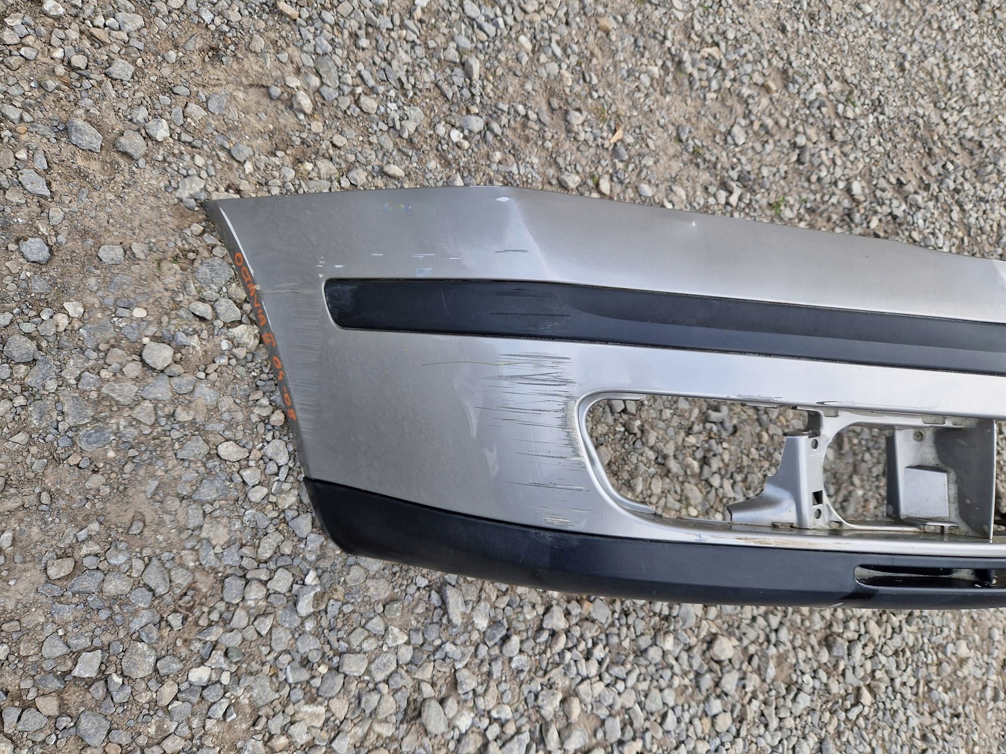 PARE CHOCS AVANT SKODA OCTAVIA II 2004R->2008R