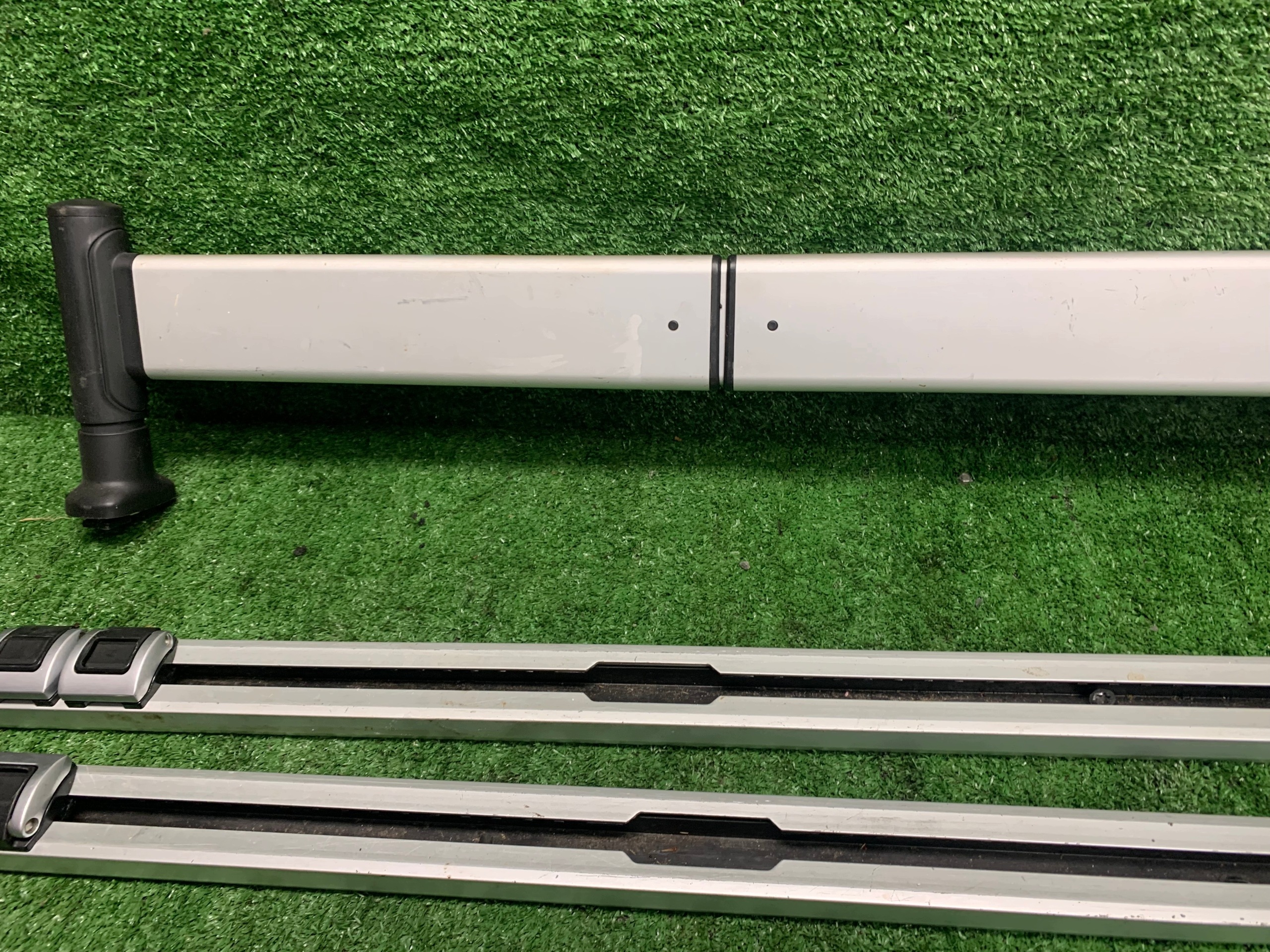 AUDI A6 C6 PROWADNICE PRZEGRODA boot brackets 4F9863555A 4F9860378C KPL