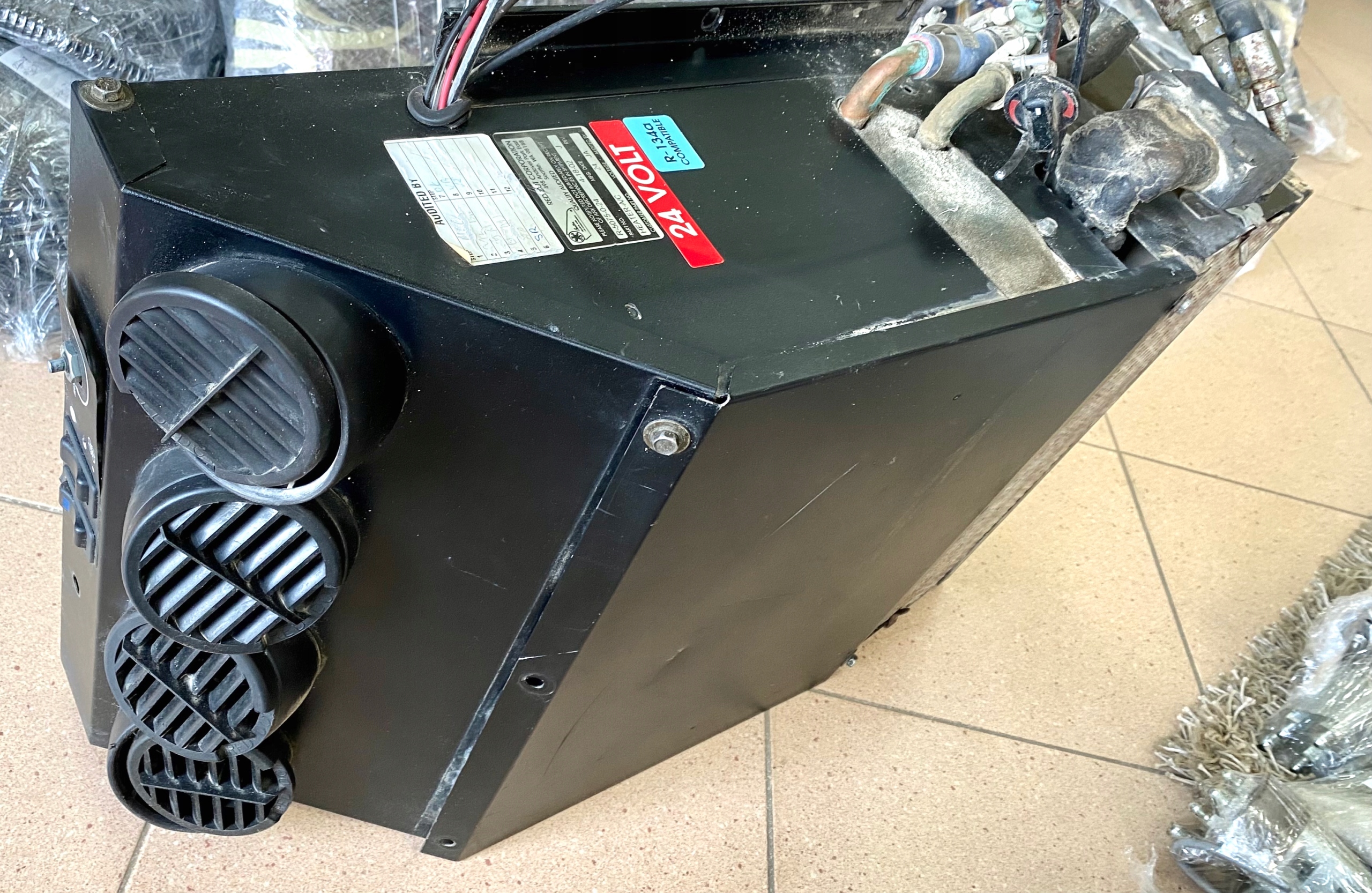 RED DOT R-5075-0-24 обогреватель кондиционер 24V