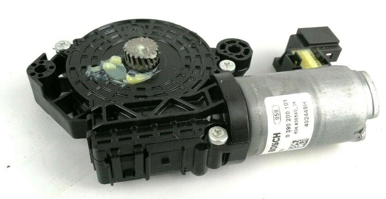 SILNICZEK SZYBERDACHU 0390200101 MERCEDES W205