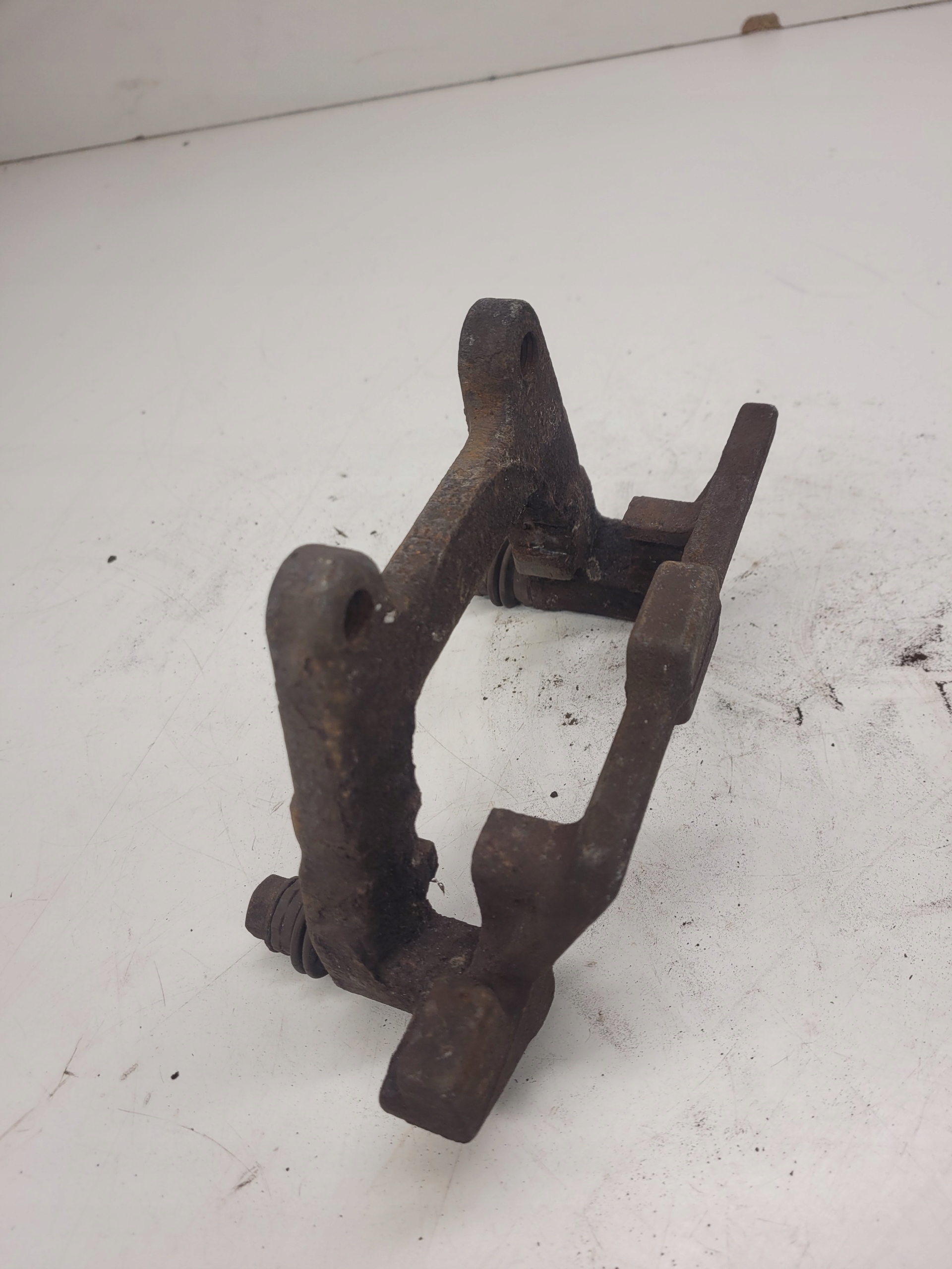 JARZMO Bremssattel Bremse Sattel Brems- heck AUDI A6 C7 A7 877/B