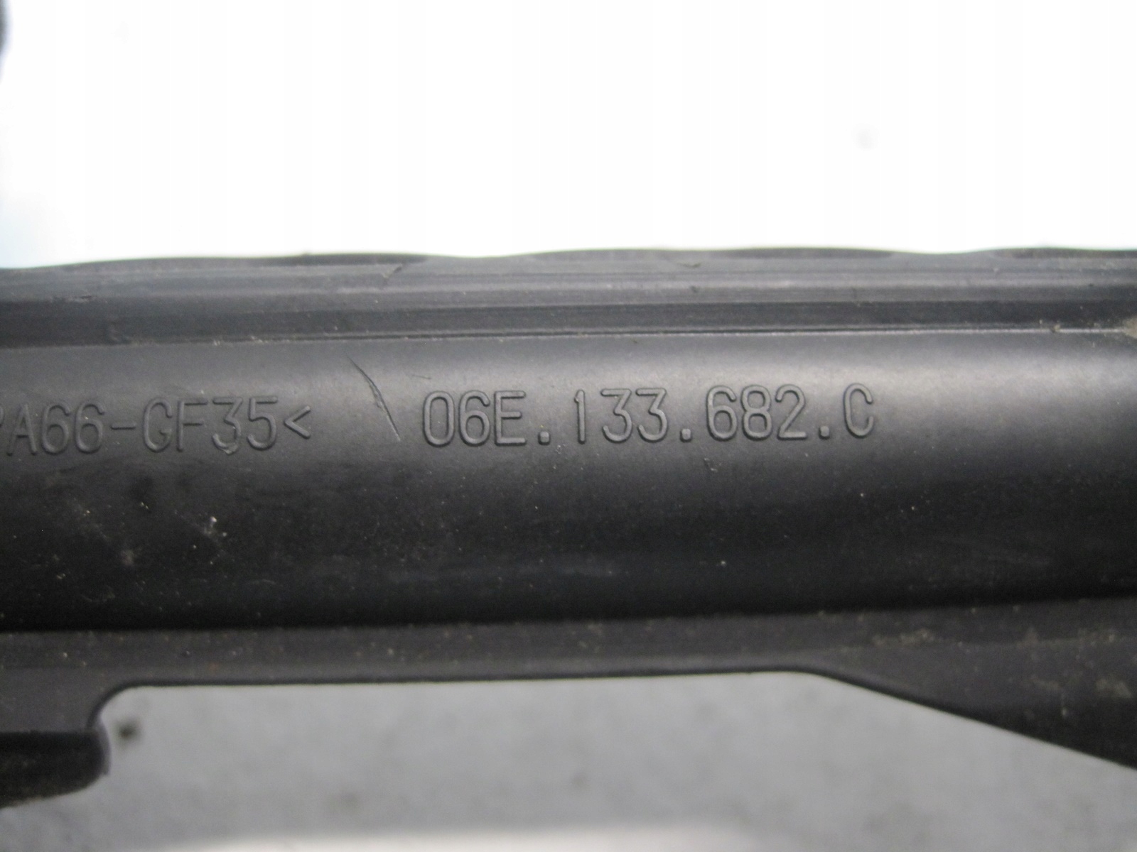 Rampe injection VW AUDI SEAT SKODA 06E133682C