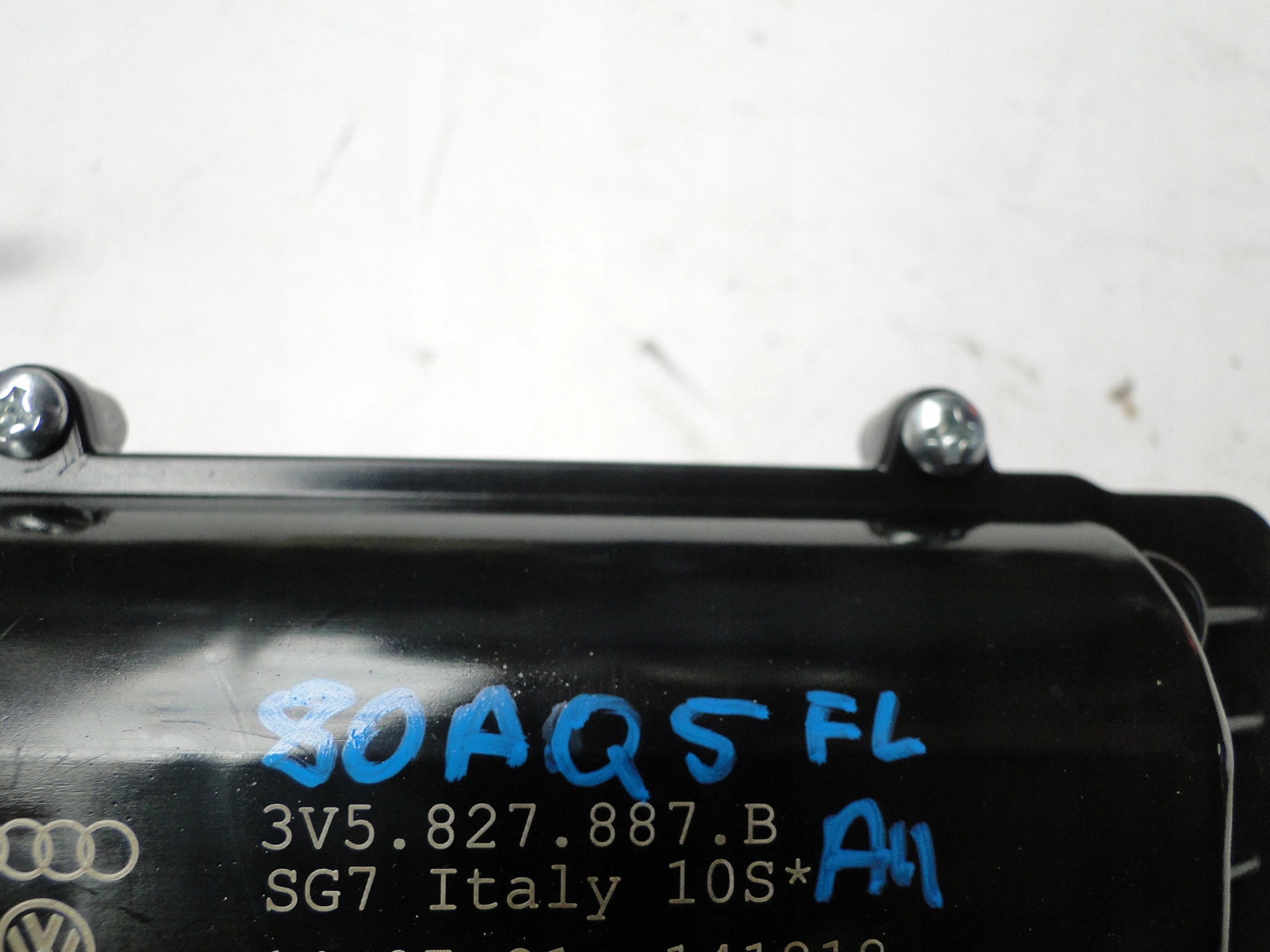 ZAMEK DOCIĄG KLAPY 3V5827887B 80A827506A AUDI Q5 LIFT ORYGINAŁ Wersja Europejska