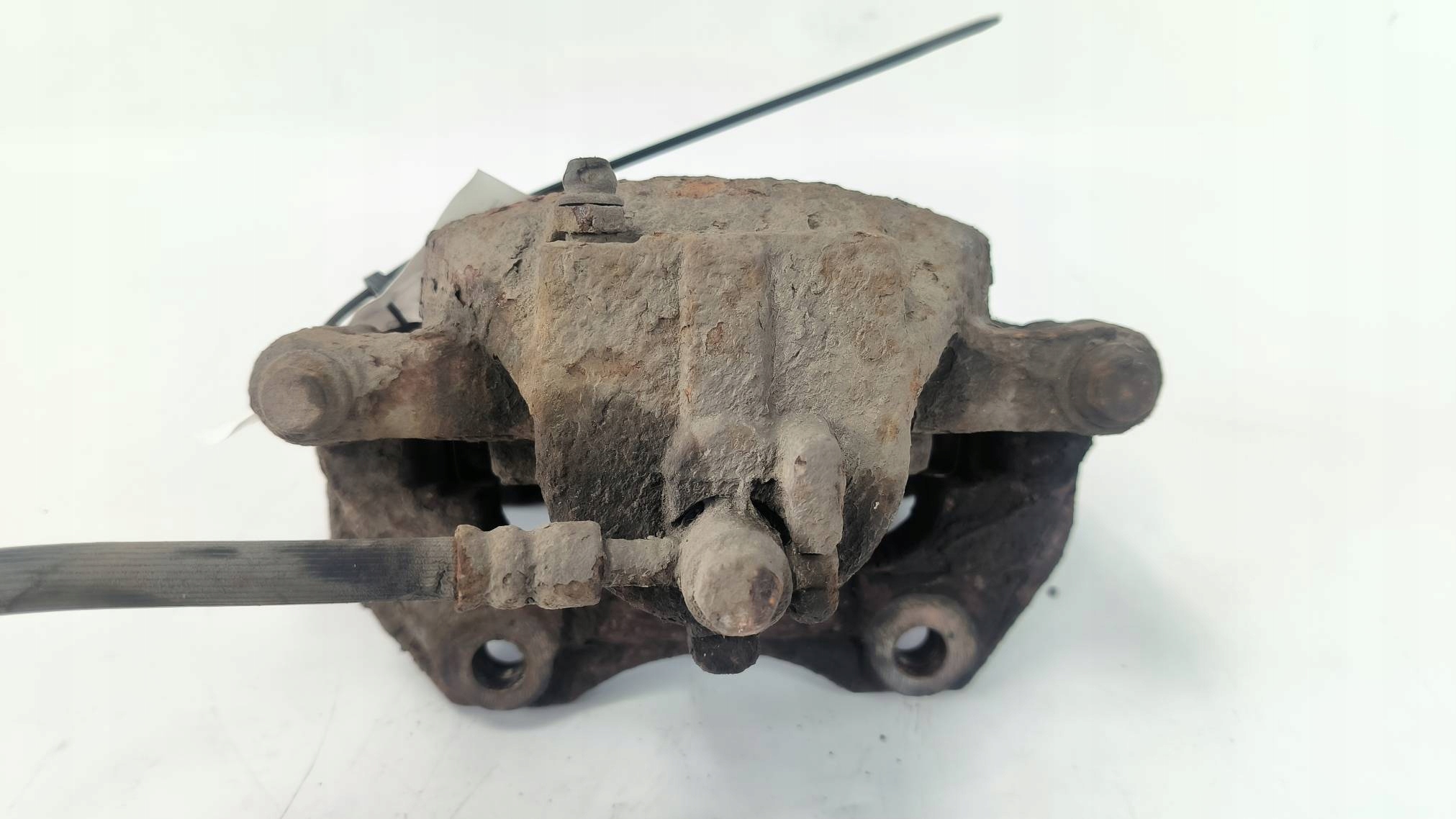 caliper brake front left 1.8 NISSAN ALMERA N16