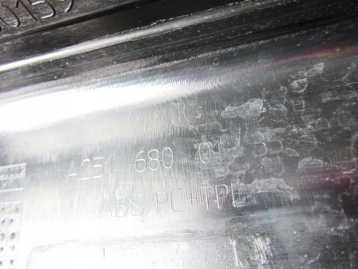 cap threshold front front left Mercedes W251 R- klasa LIFT