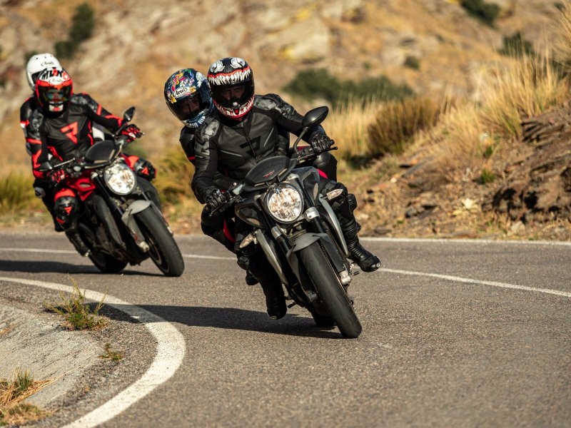 KURTKA SKÓRZANA REBELHORN REBEL BLACK 56 Kolor czarny