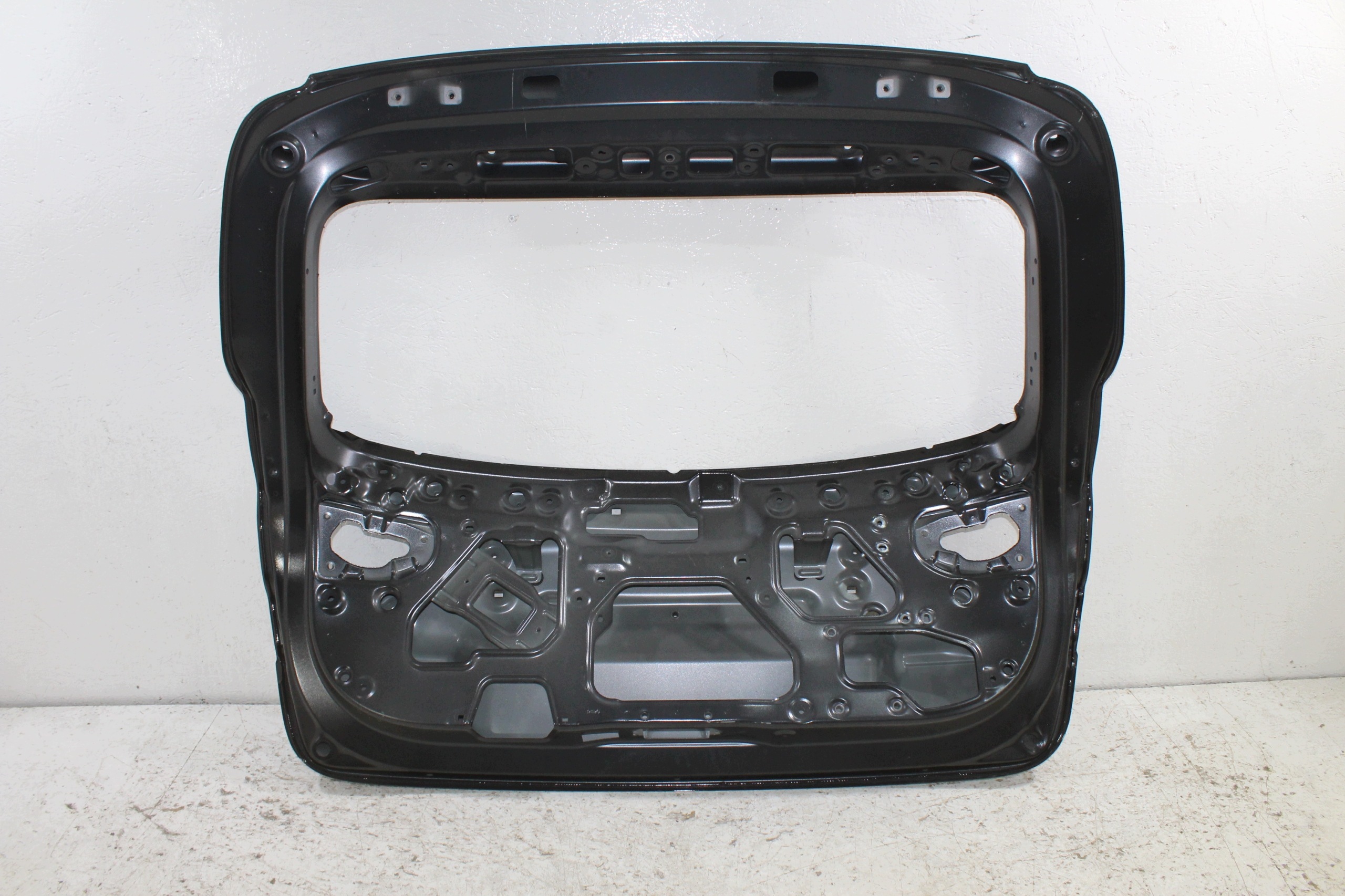 KIA Ceed III kombi trunk door boot rear part