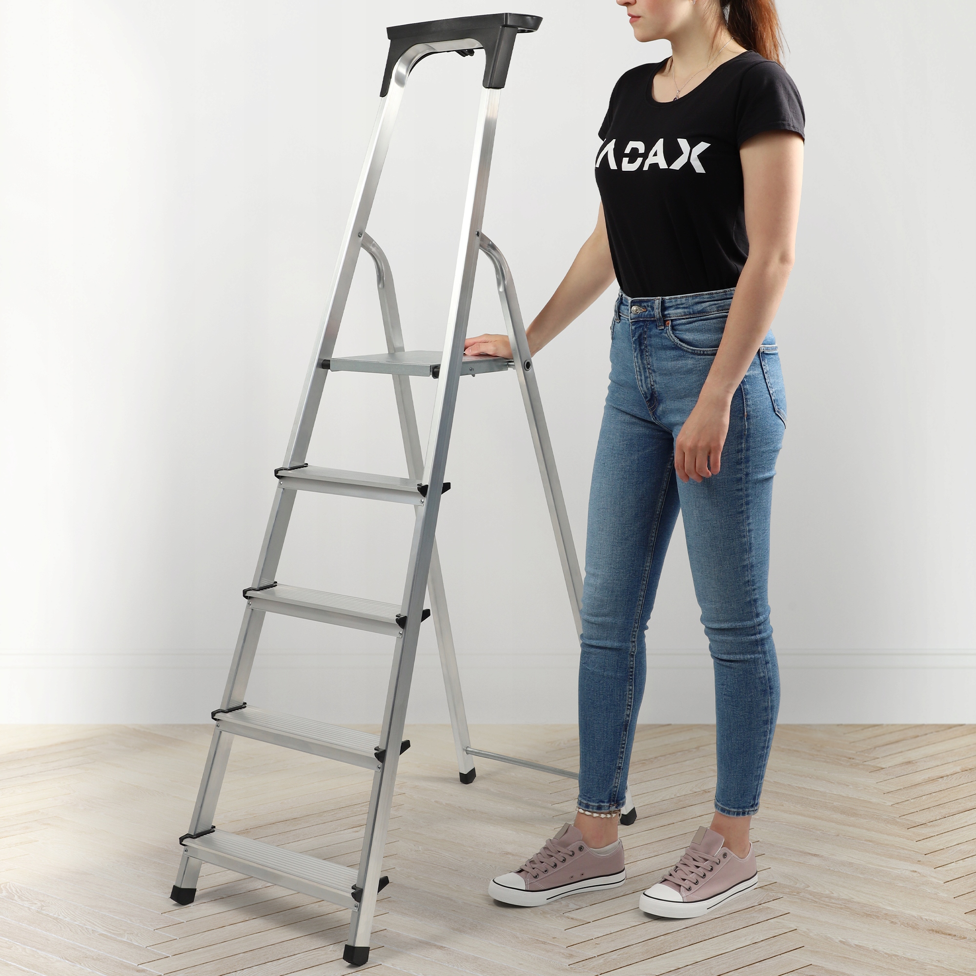 KADAX DRABINA ALUMINIOWA 5 STOPNIOWA SKŁADANA DOMOWA MOCNA PÓŁKA +HAK 125kg Marka Kadax