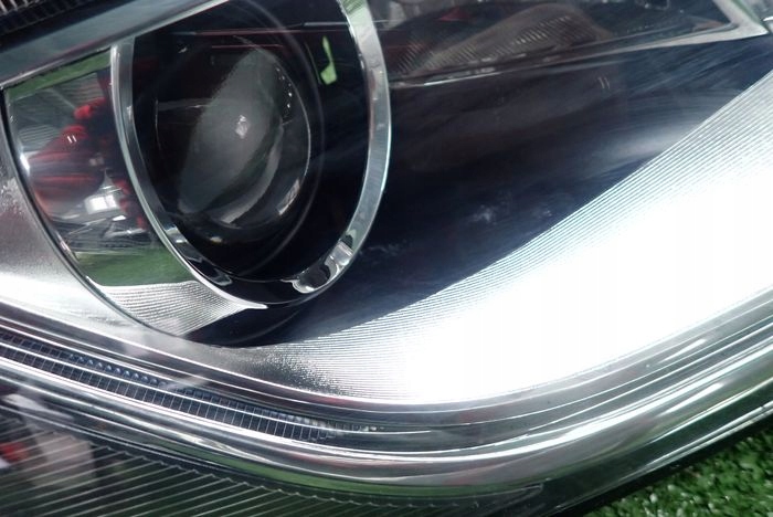 AUDI Q5 8R BI XENON LIFT 12- reflektor right light right