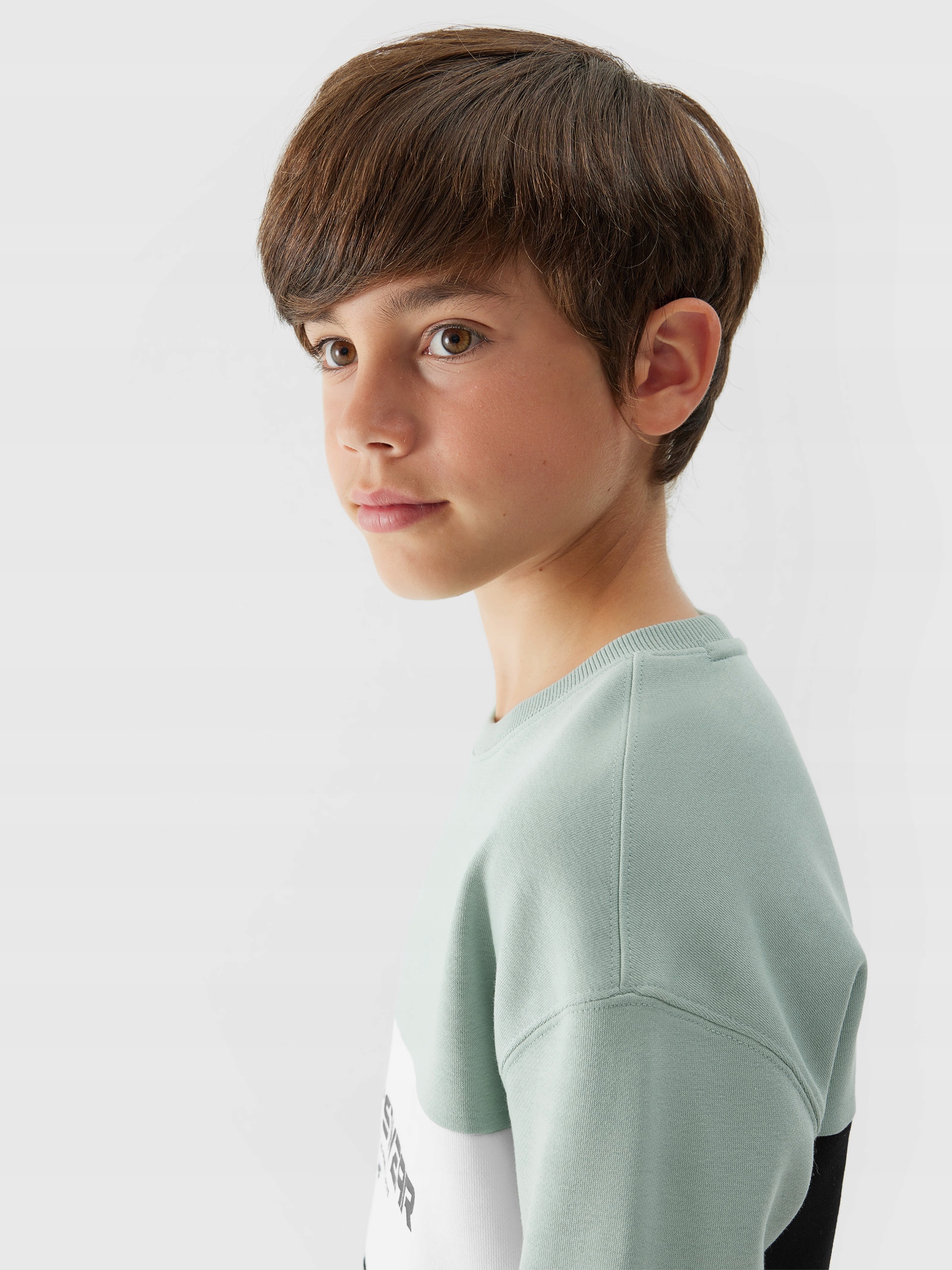 4F BLUZA CHŁOPIĘCA DRESOWA SPORTOWA NIEROZPINANA Wiek dziecka 14 lat +