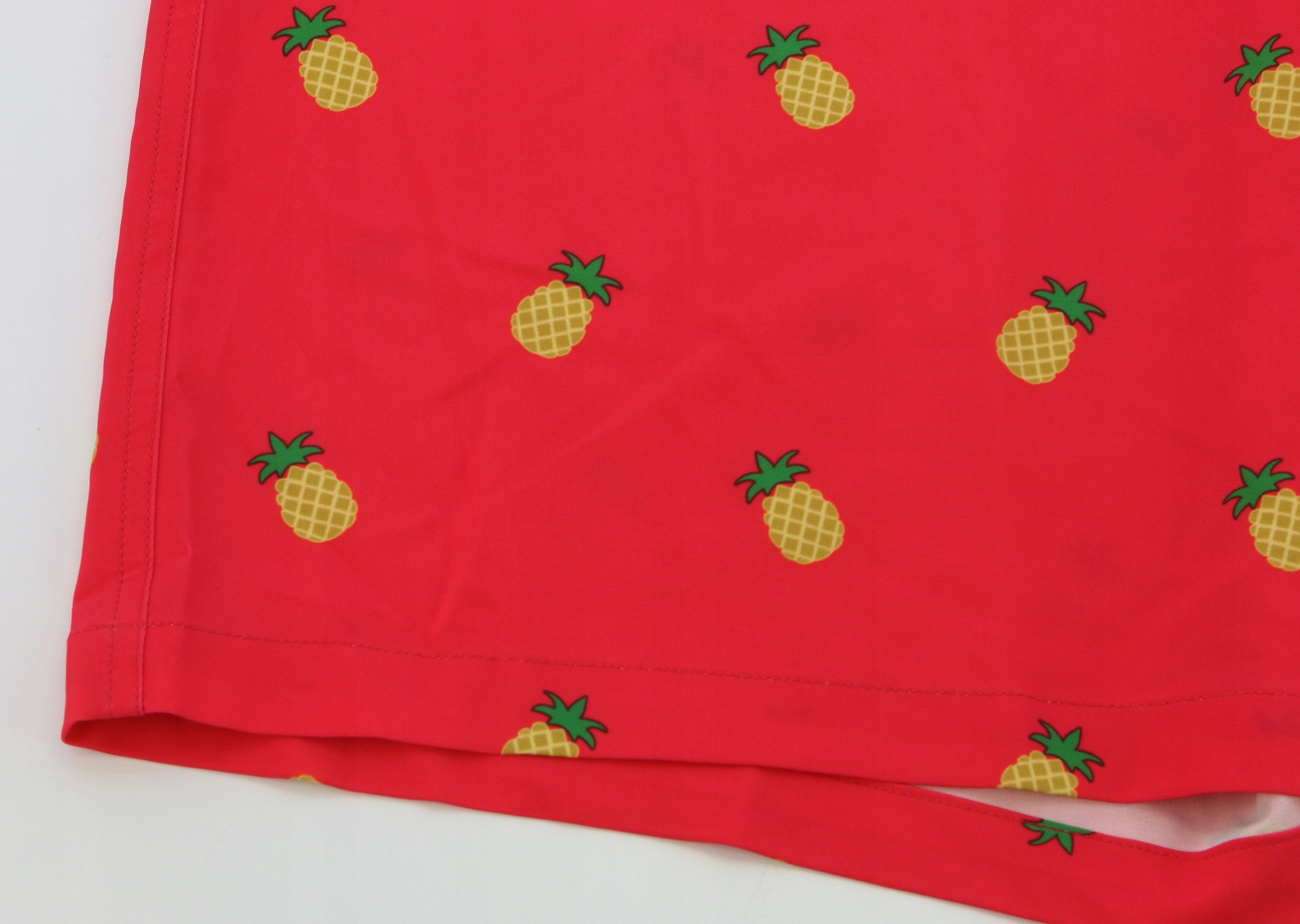 Spodenki plażowe kąpielówki w Ananasy r. M EAN (GTIN) 3503364055329