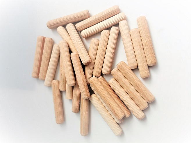 KOŁKI RYFLOWANE BUKOWE 10X35 MM 1KG