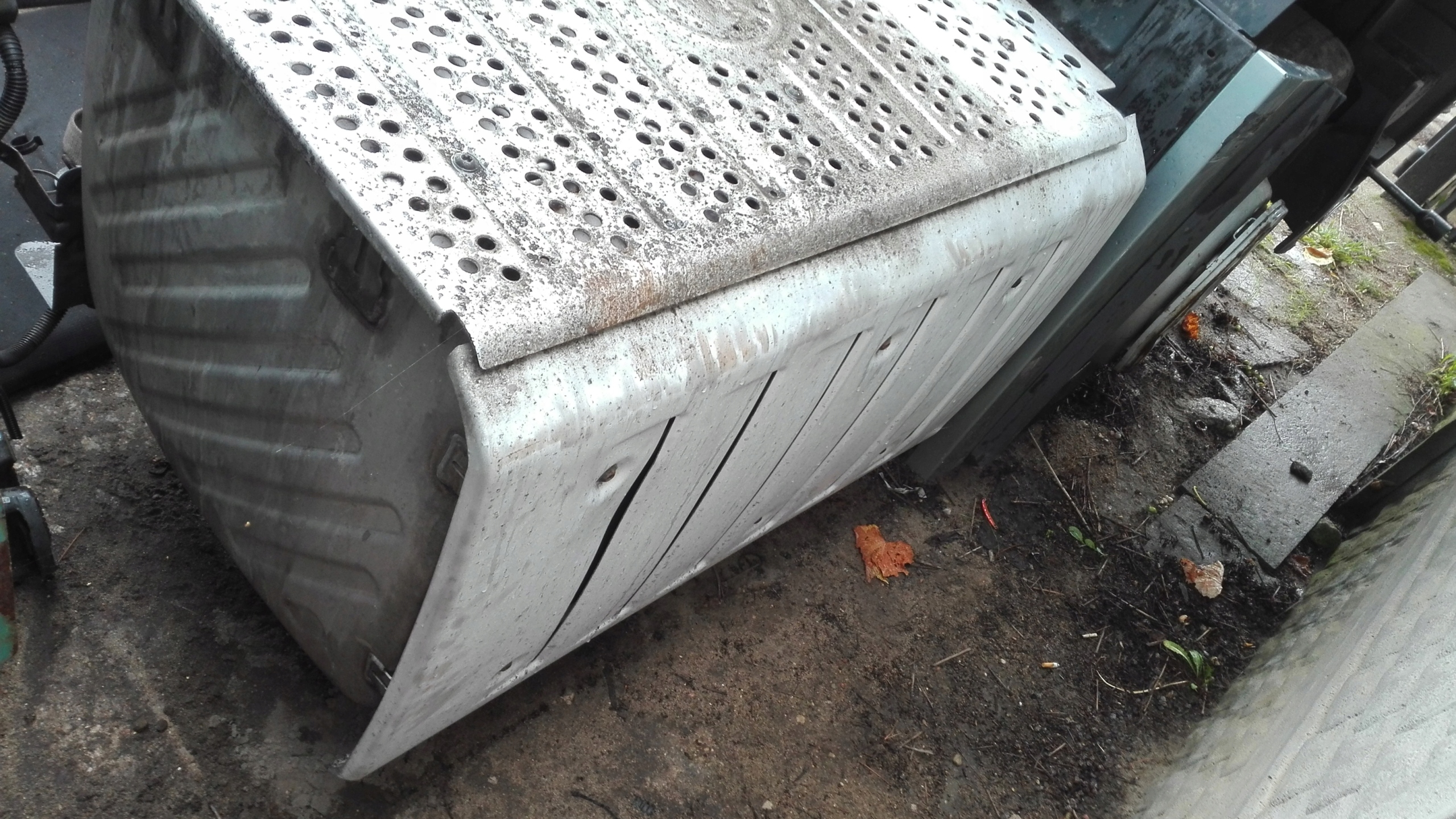 BLACHA OSŁONA BOCZNA NA TŁUMIK ACTROS MP4 350 ZŁ