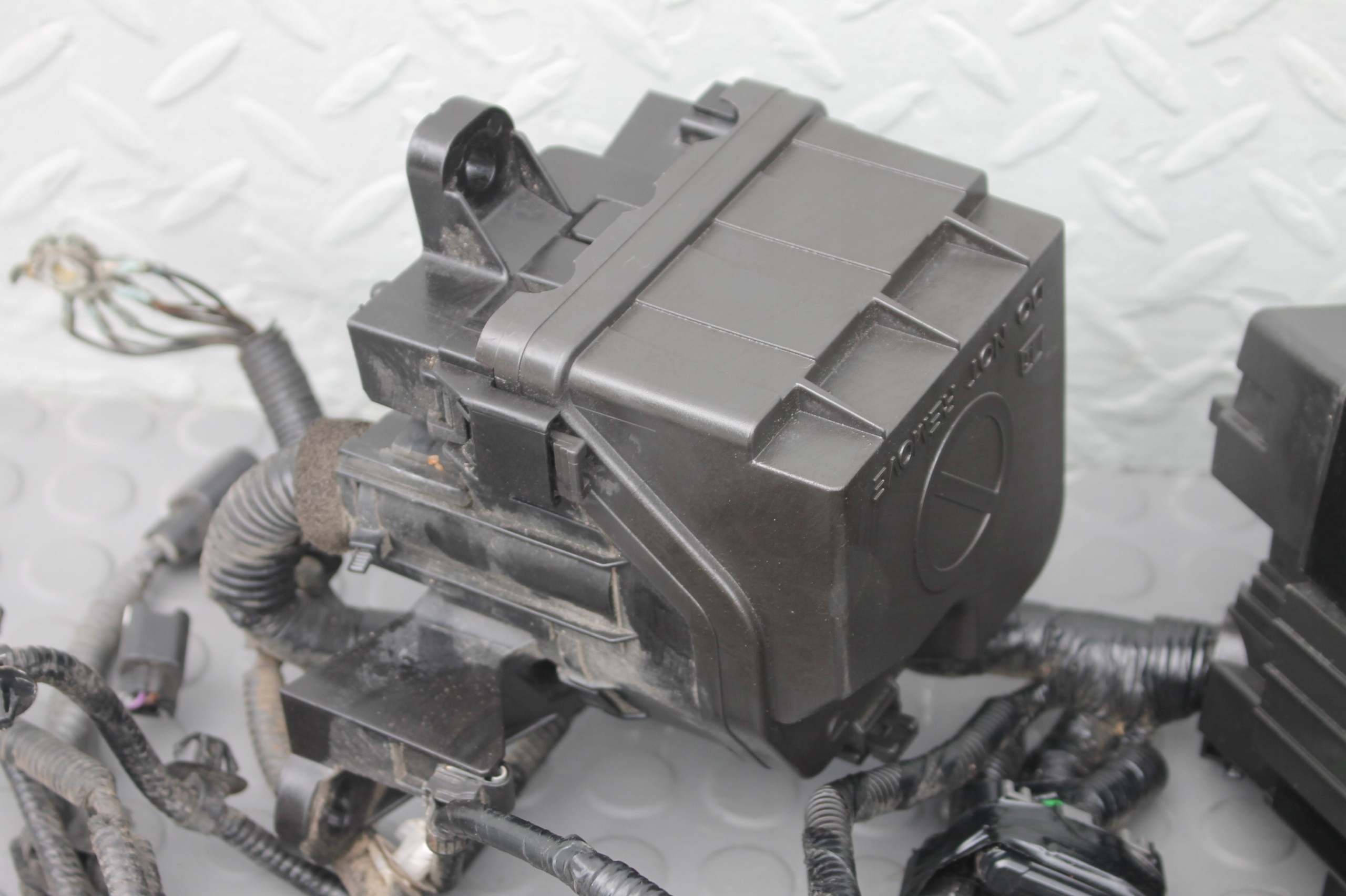 SKRZYNKA PUSZKA BEZPIECZNIKÓW WIĄZKA HONDA CIVIC X 1.6 i-DTEC 17-21 Typ samochodu Samochody osobowe