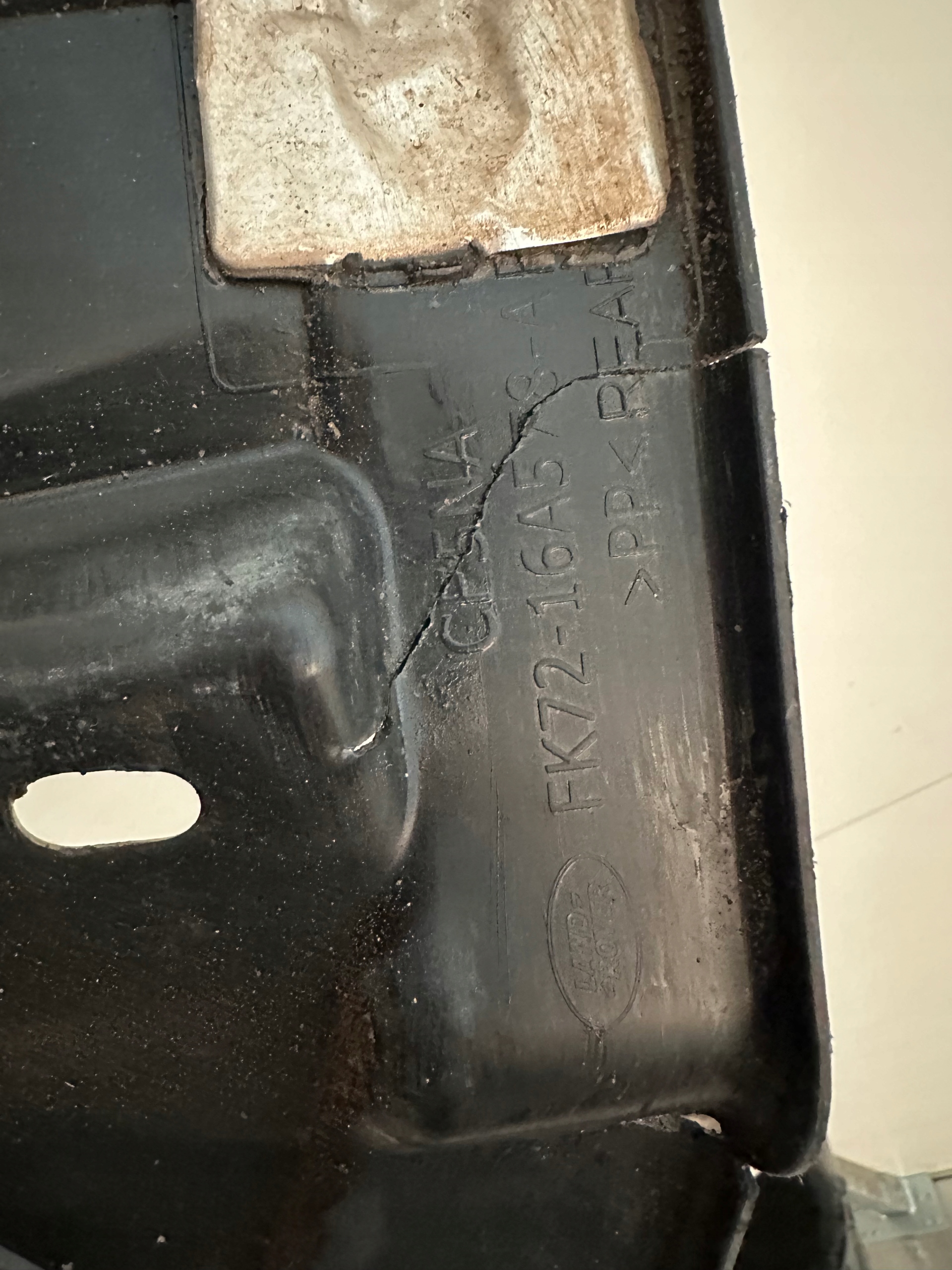 DISCOVERY SPORT L550 mudguard front left