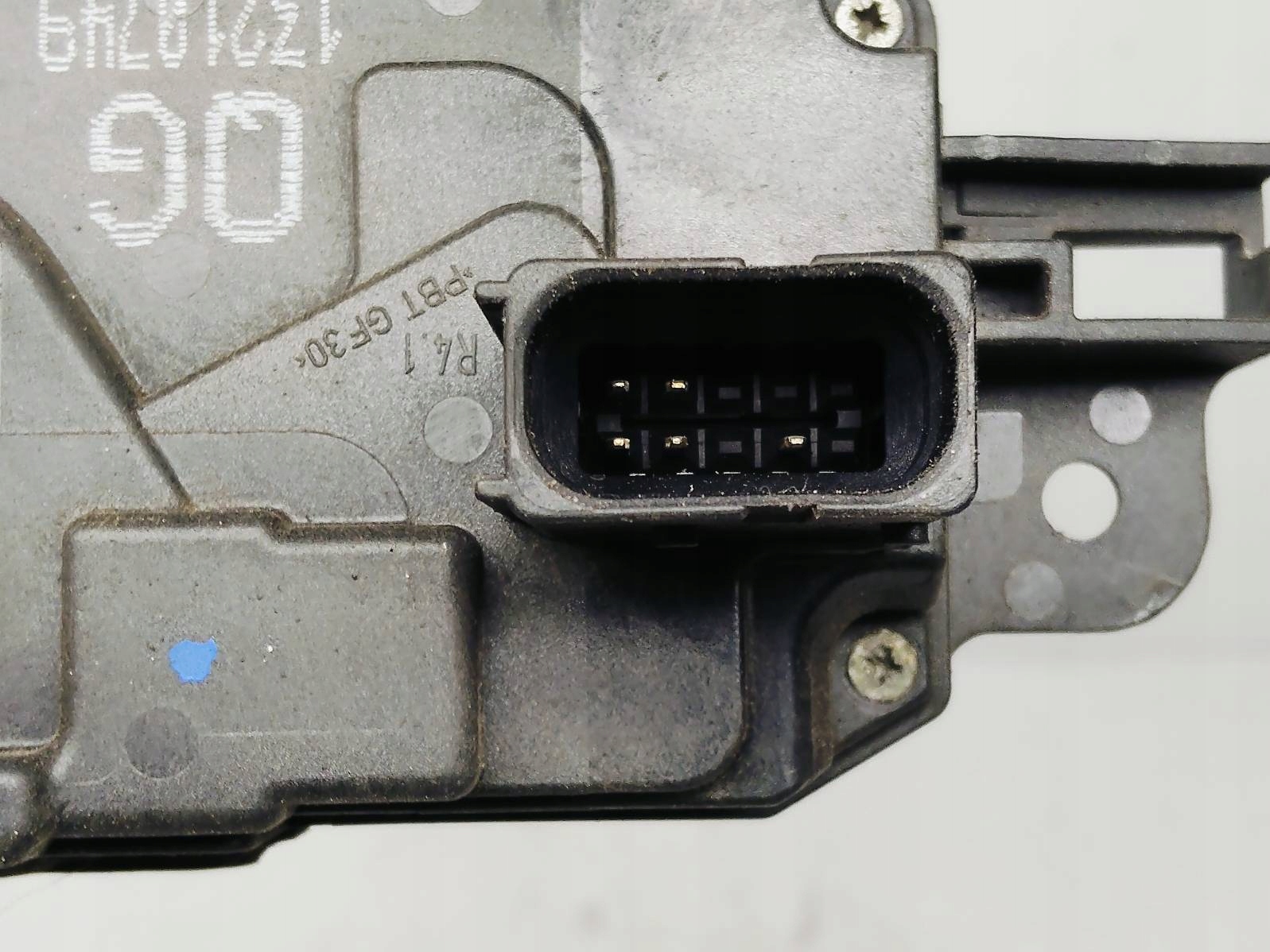 lock door right front Opel Astra H 1.9 CDTI 13210749 QG