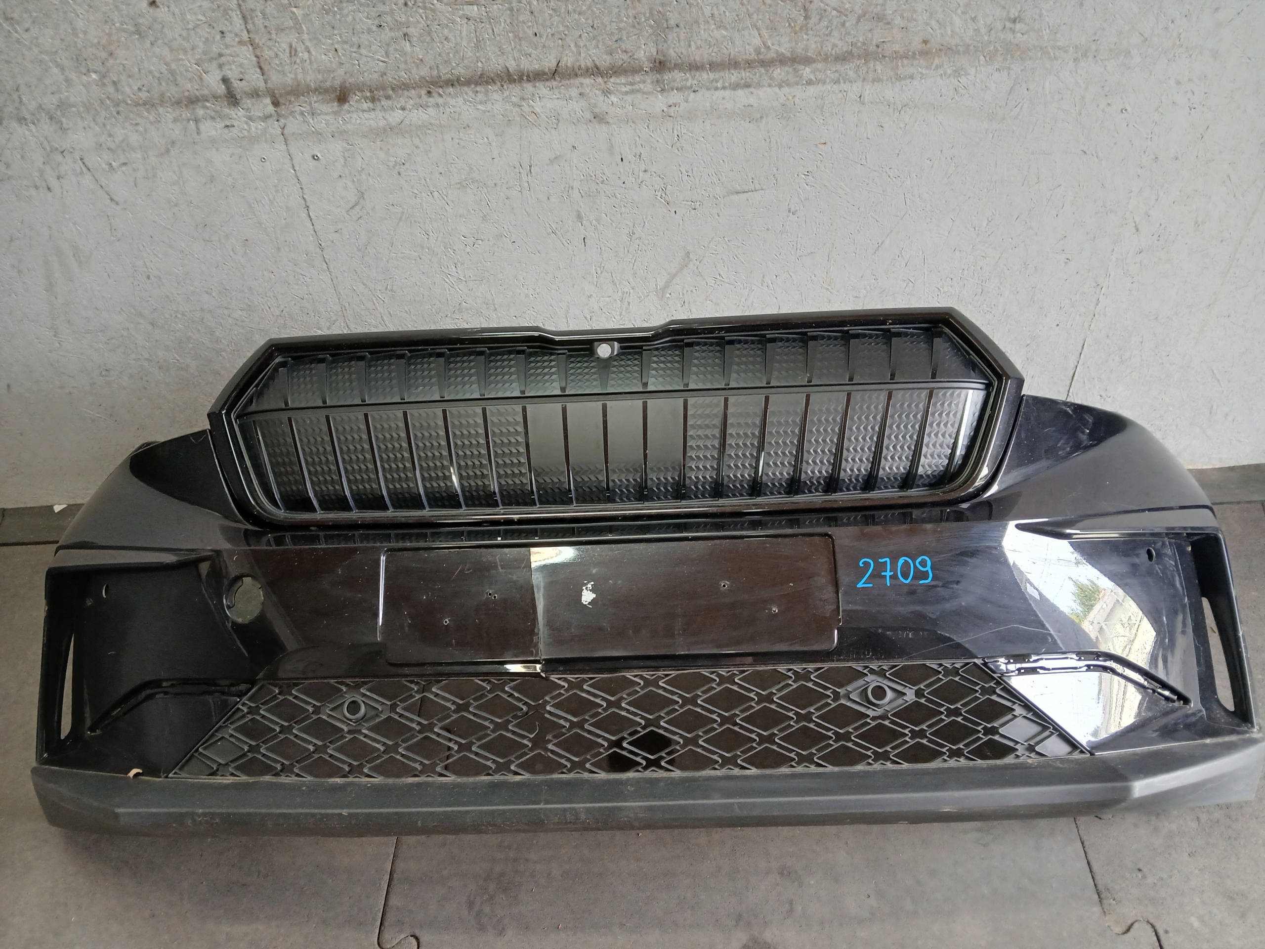Pare choc Avant SKODA ENYAQ