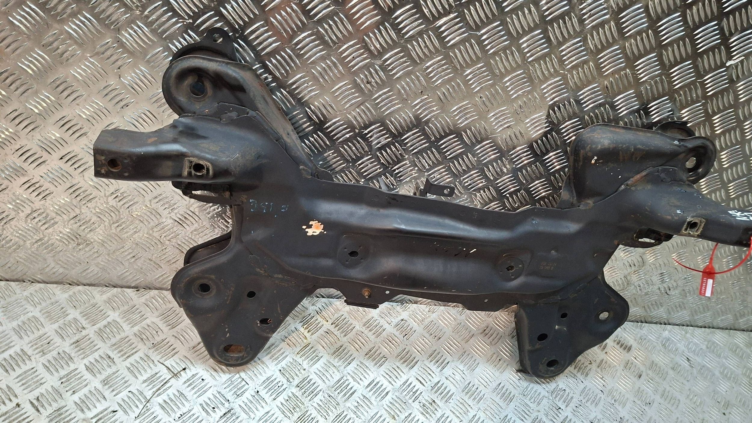 axle beam front PEUGEOT 208 LIFT 2016