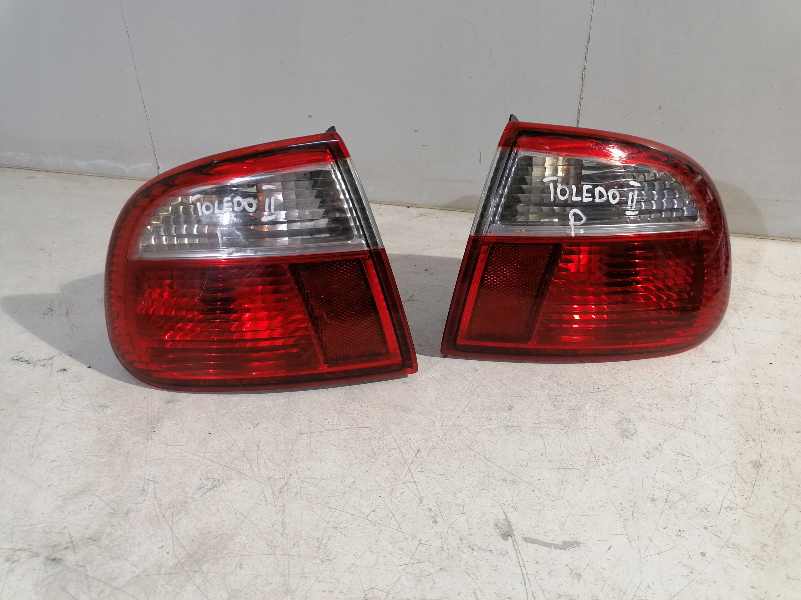 Seat Toledo II 2 задний фонарь левый и правый задний