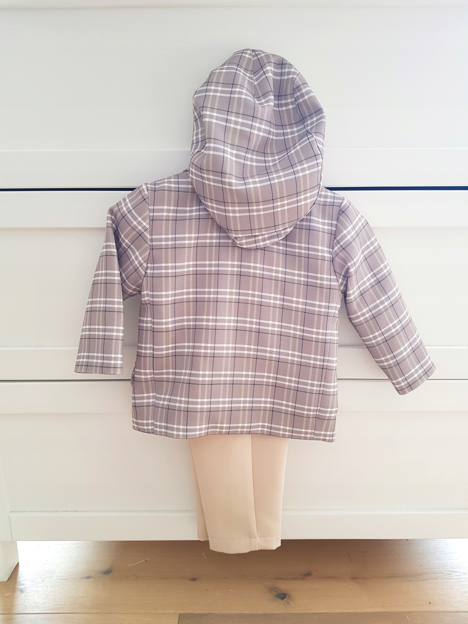 Beżowy garnitur rozmiar 86 chrzest wesele roczek Wiek dziecka 12 m +