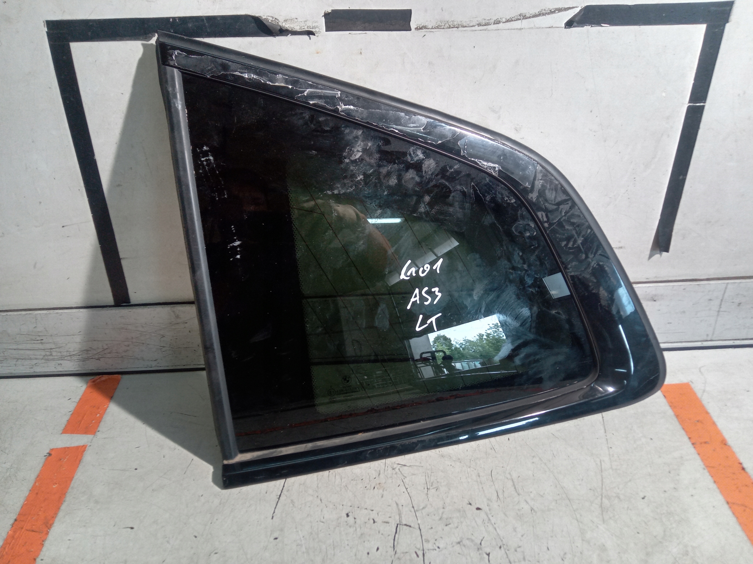 BMW X3 G01 заднє праве скло 7410067