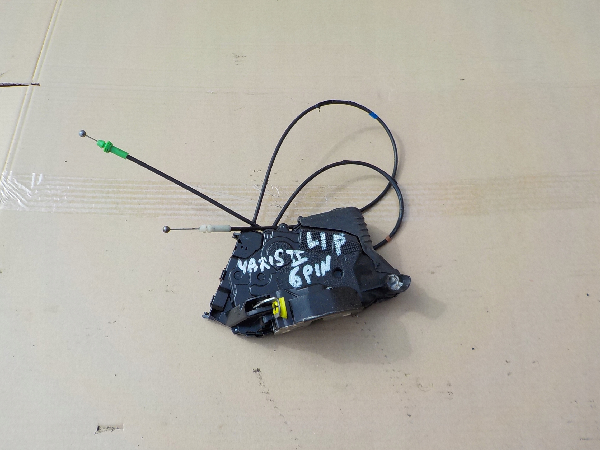lock left 6 PIN toyota yaris II 3D