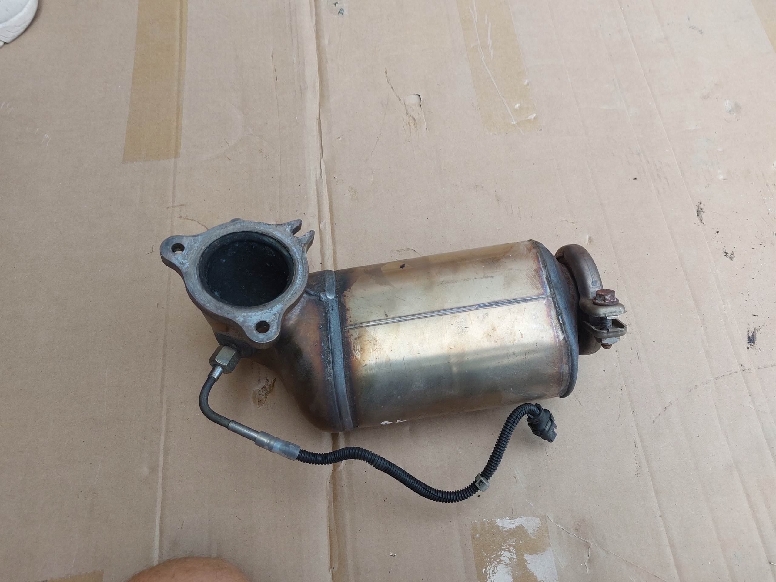 MERCEDES E KLASA W212 350D 15r catalyst A2124901156