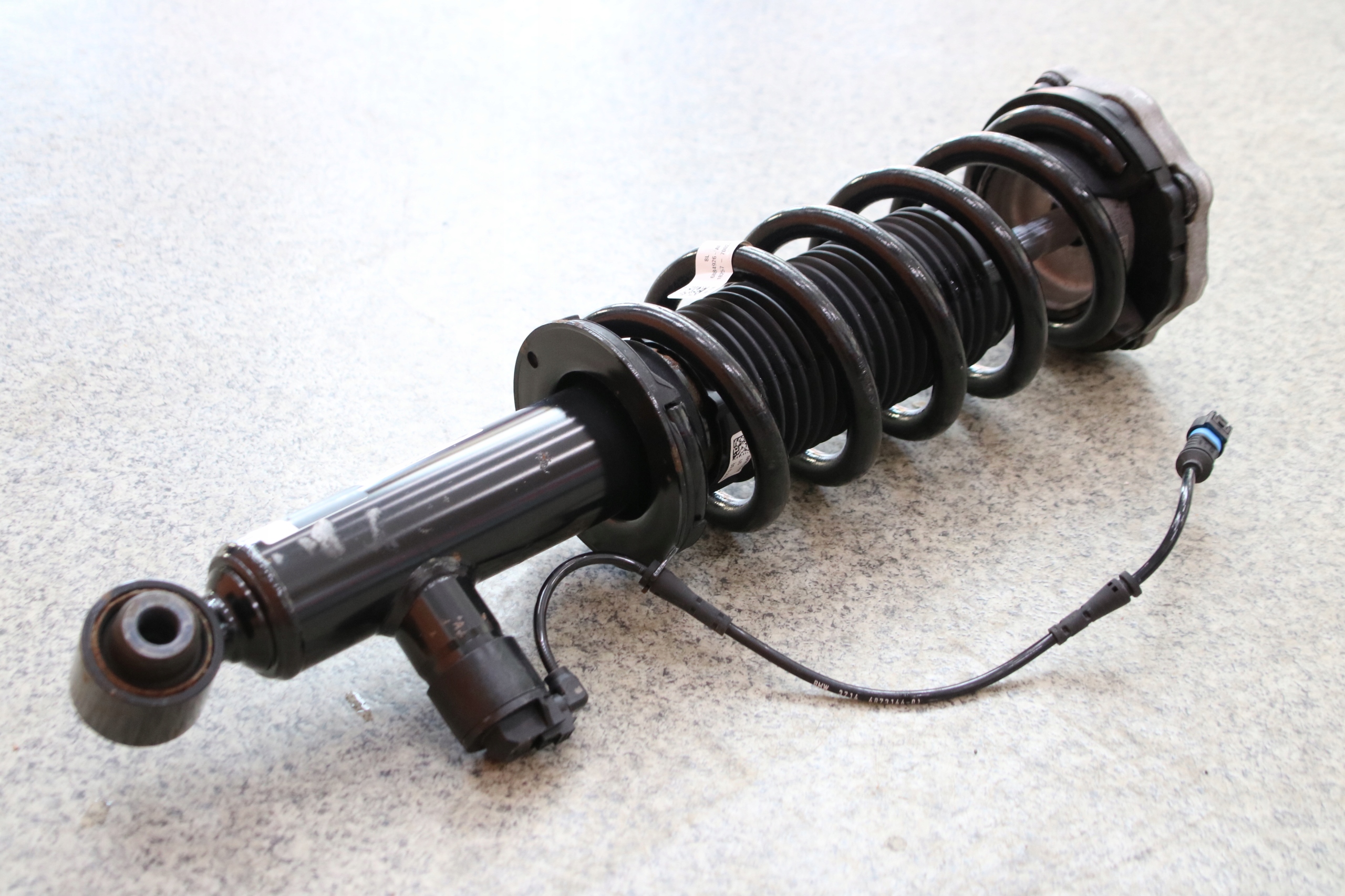 BMW X3 G01 30eX shock absorber right left rear part rear VDC 6893782
